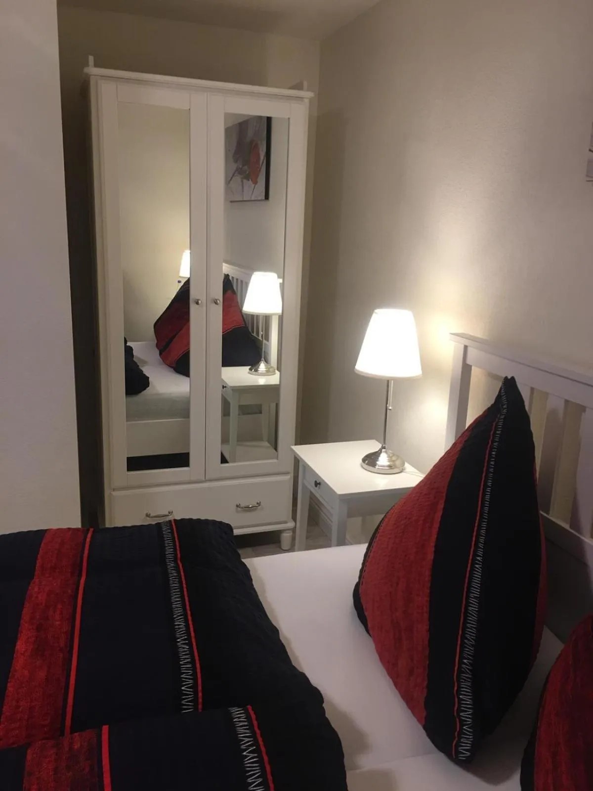 Bed in Aparthotel C'est la vie