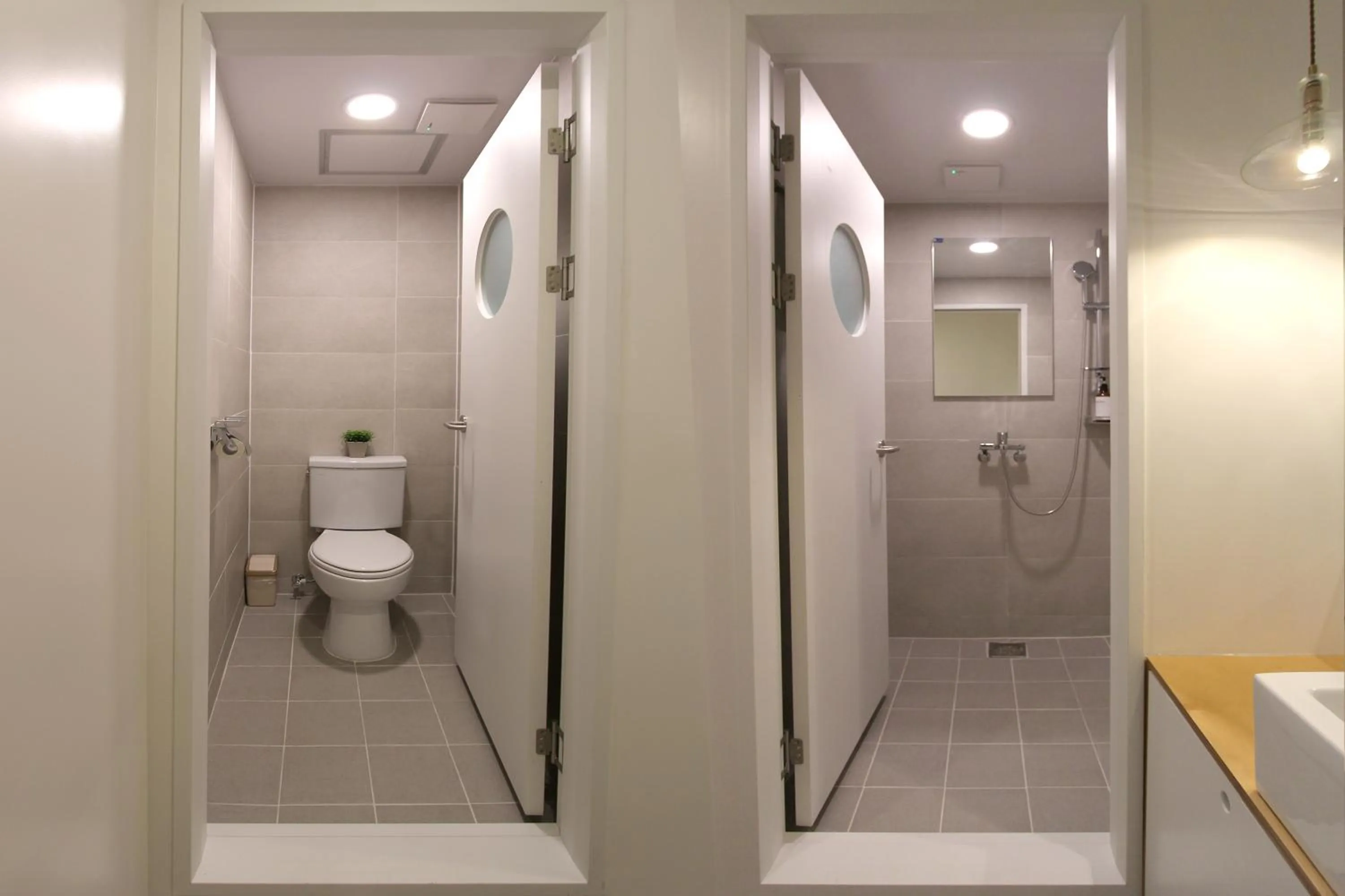 Shower in Hostel Haru