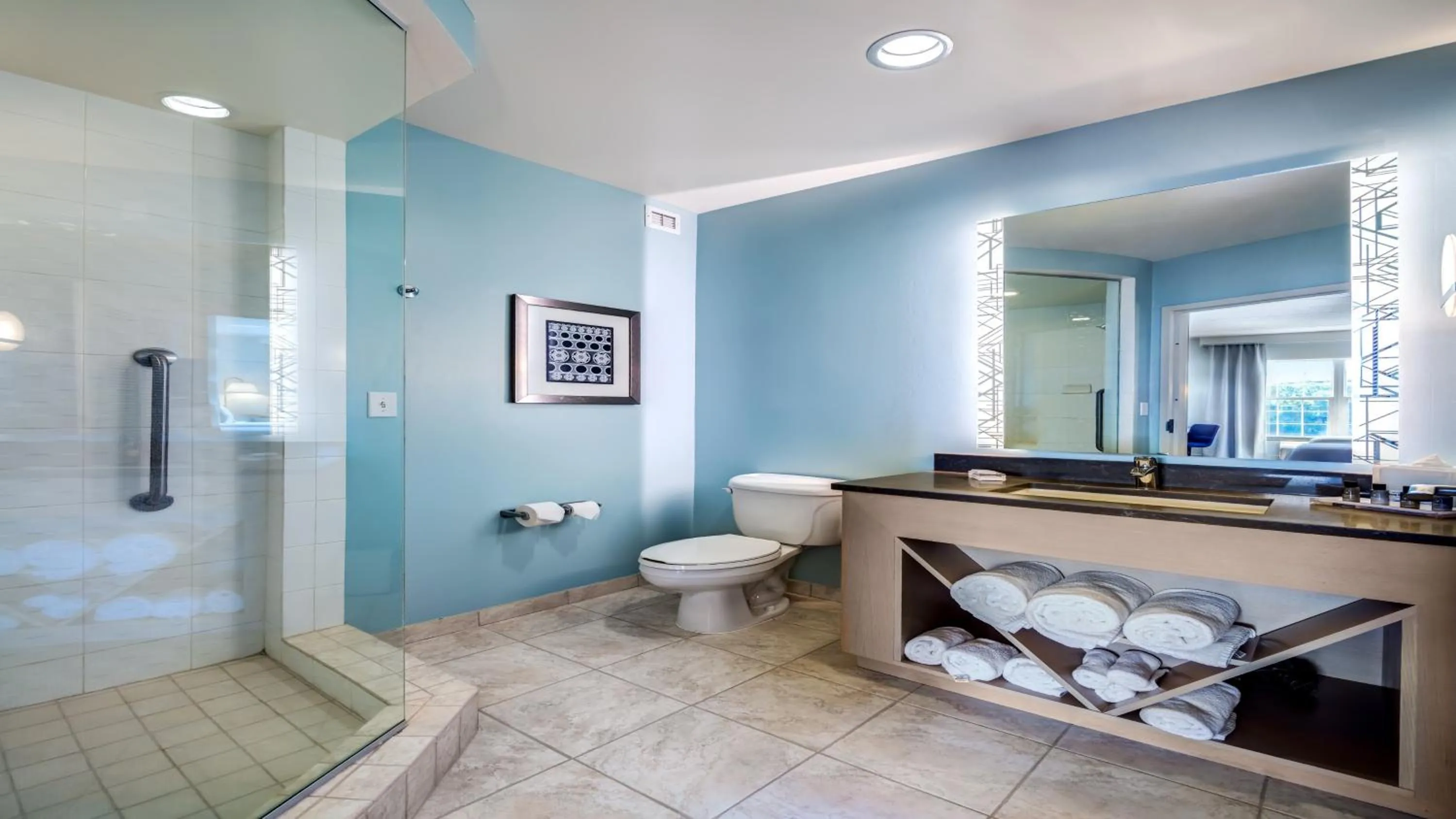 Photo of the whole room in Hotel Indigo Jacksonville-Deerwood Park by IHG