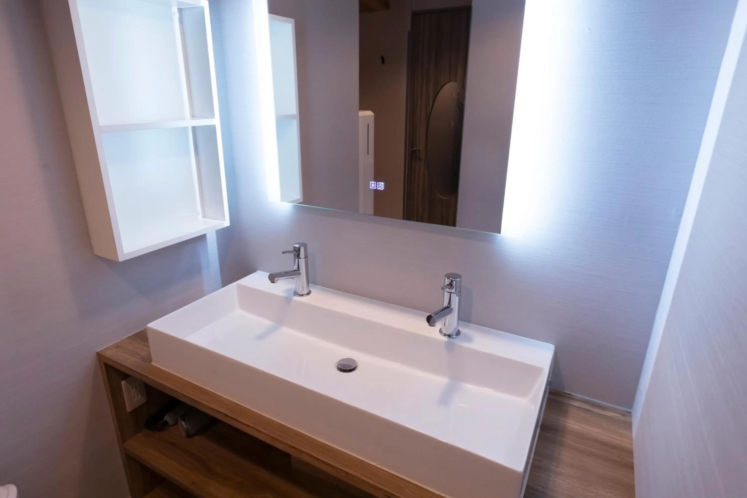 Area and facilities in HOTEL ATLAS Shinkabukicho (Adult Only)