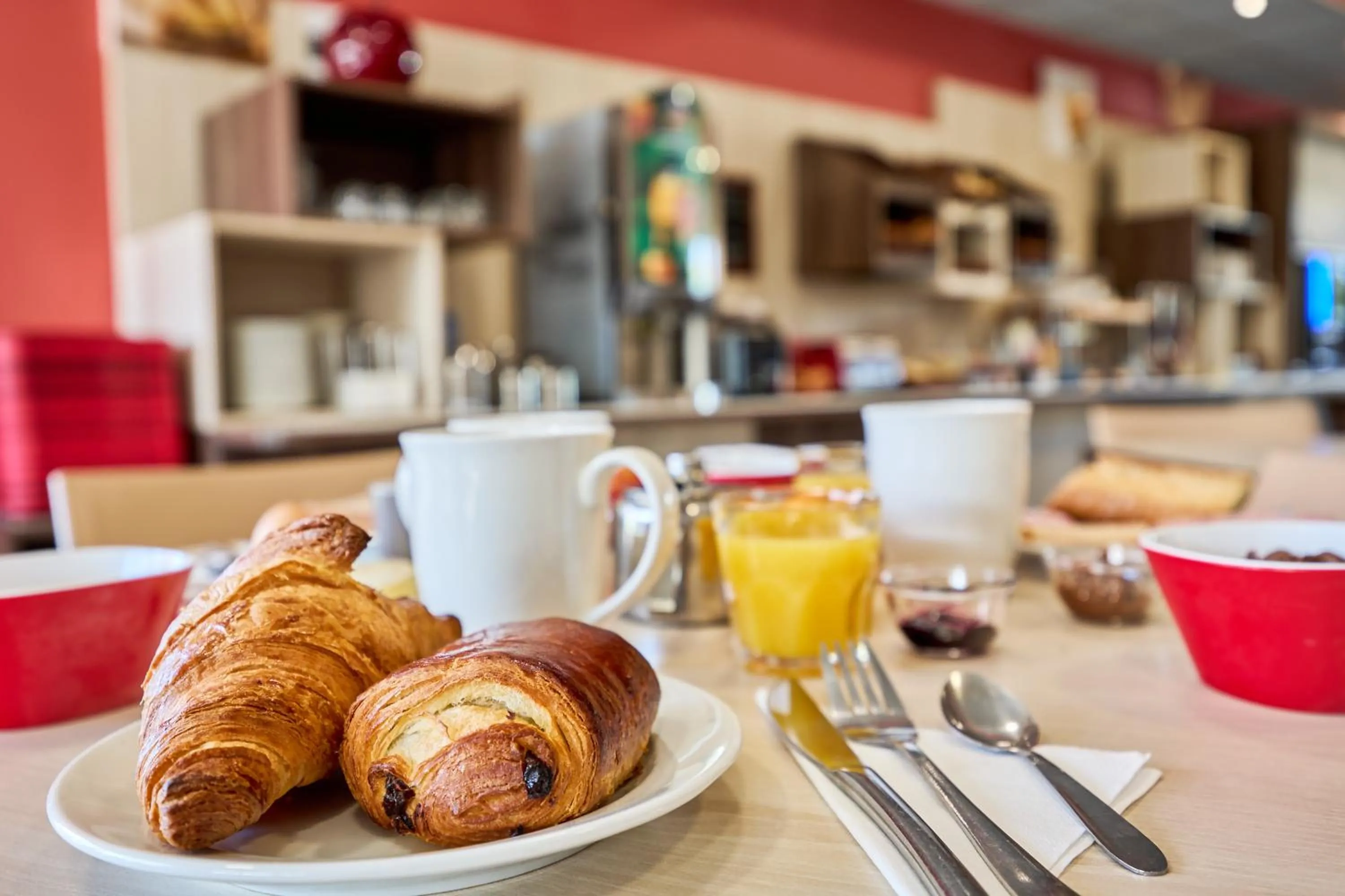 Food and drinks in Ace Hôtel Caen Nord Mémorial