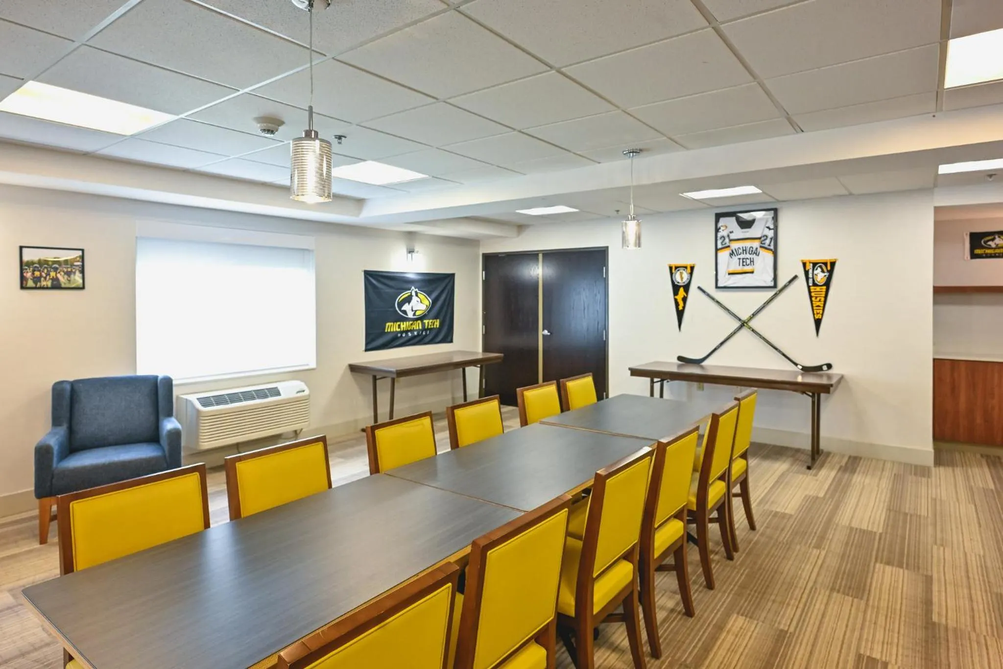 Meeting/conference room in Holiday Inn Express Houghton-Keweenaw by IHG