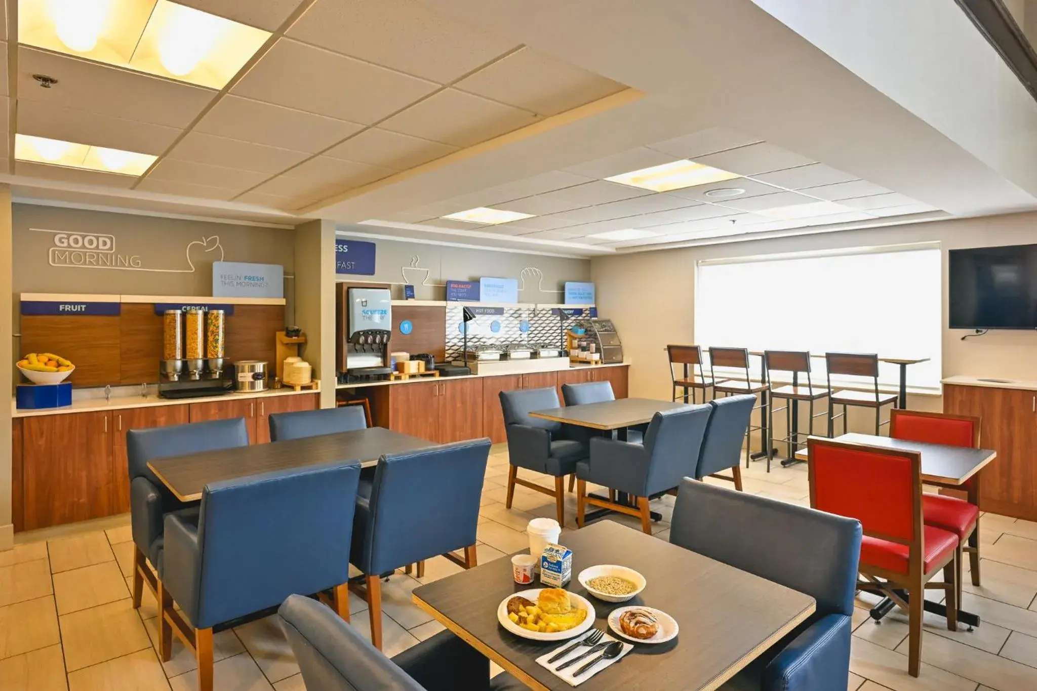 Breakfast in Holiday Inn Express Houghton-Keweenaw by IHG Breakfast in Holiday Inn Express Houghton-Keweenaw by IHG