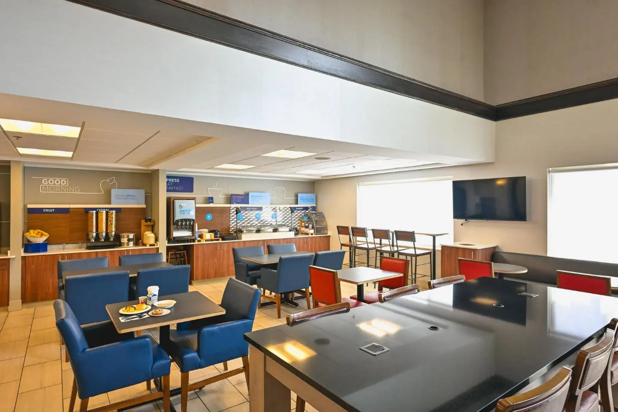 Breakfast in Holiday Inn Express Houghton-Keweenaw by IHG Breakfast in Holiday Inn Express Houghton-Keweenaw by IHG