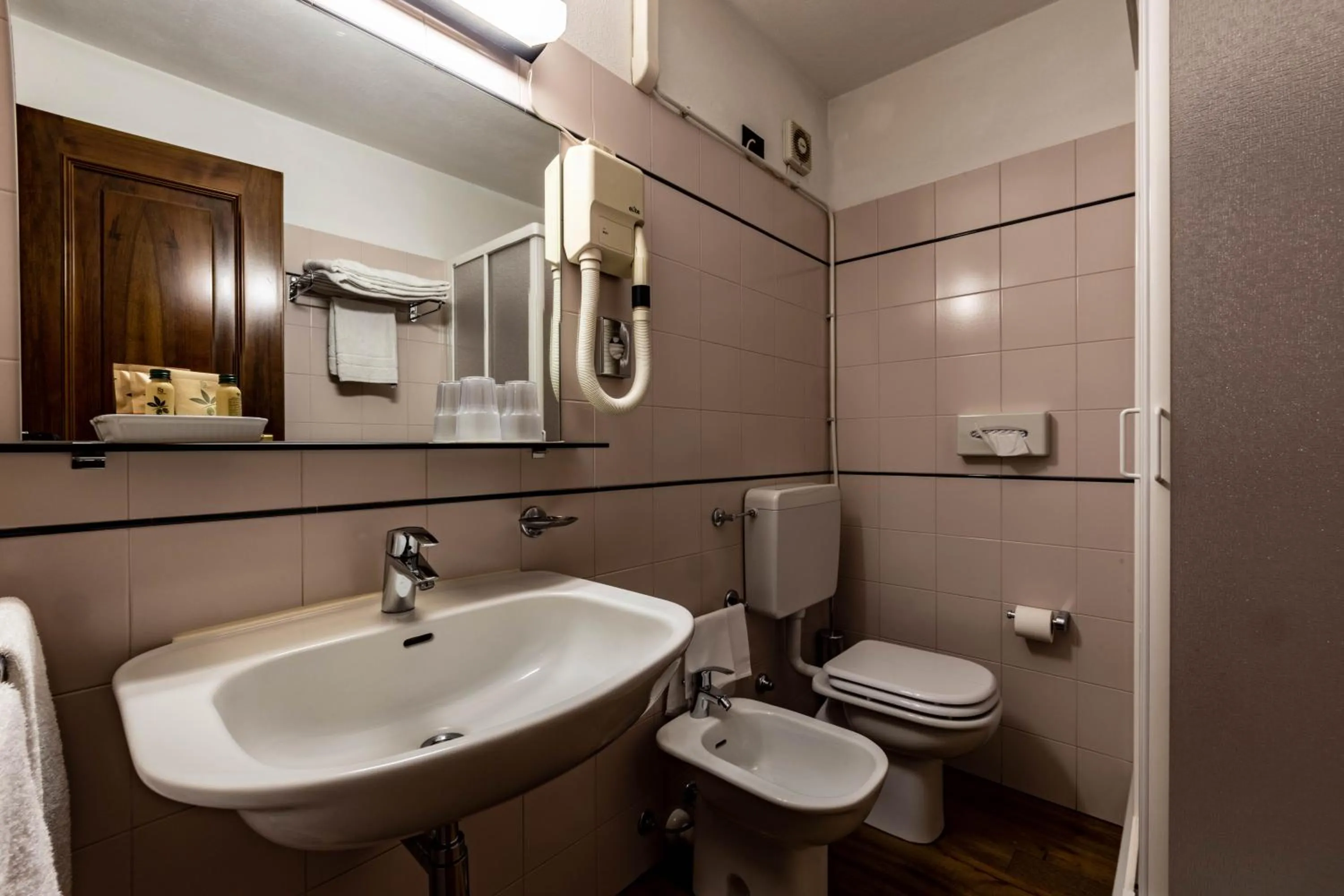 Bathroom in Hotel & Restaurant Le Charaban