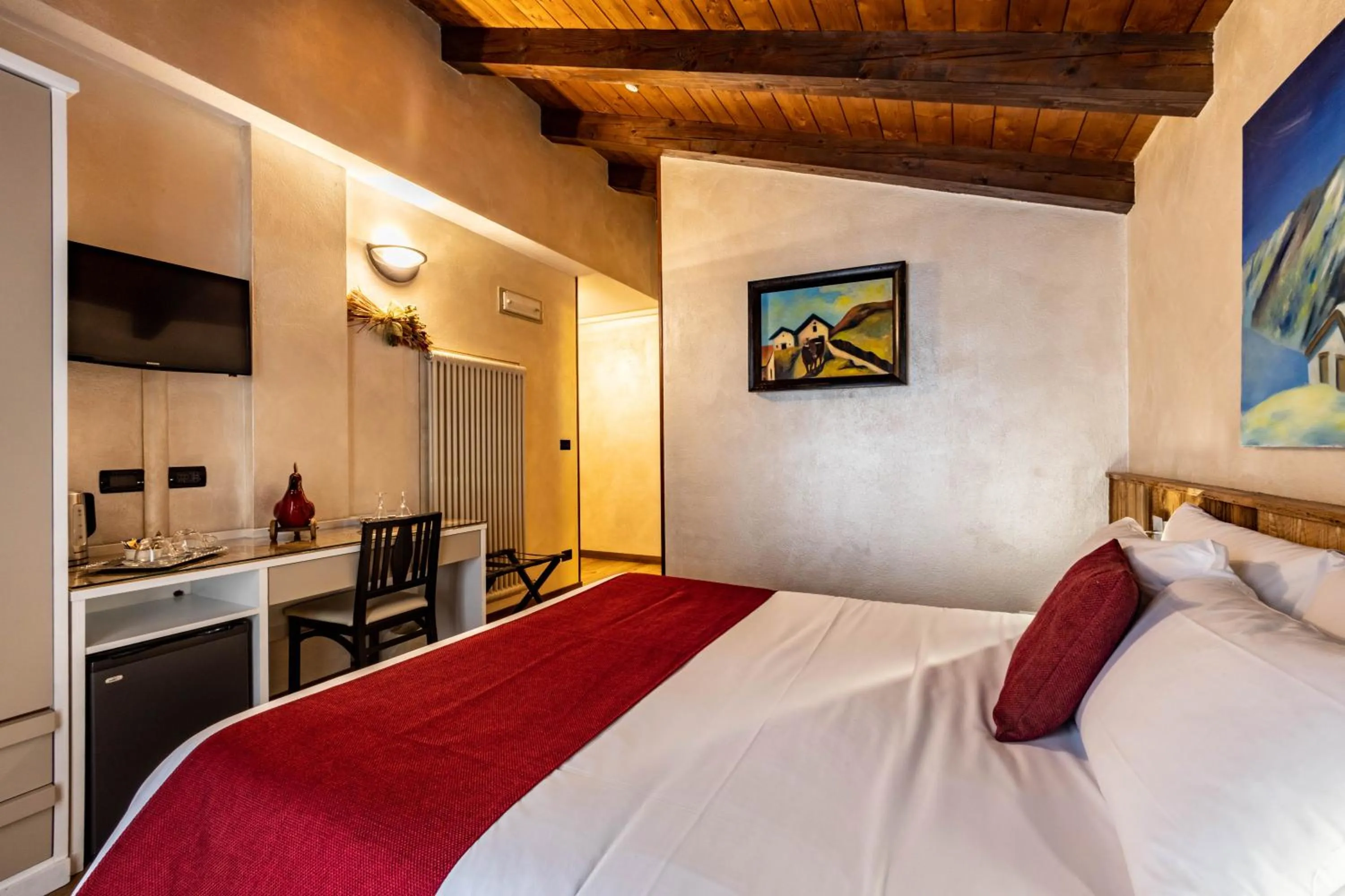 Bedroom, Bed in Hotel & Restaurant Le Charaban