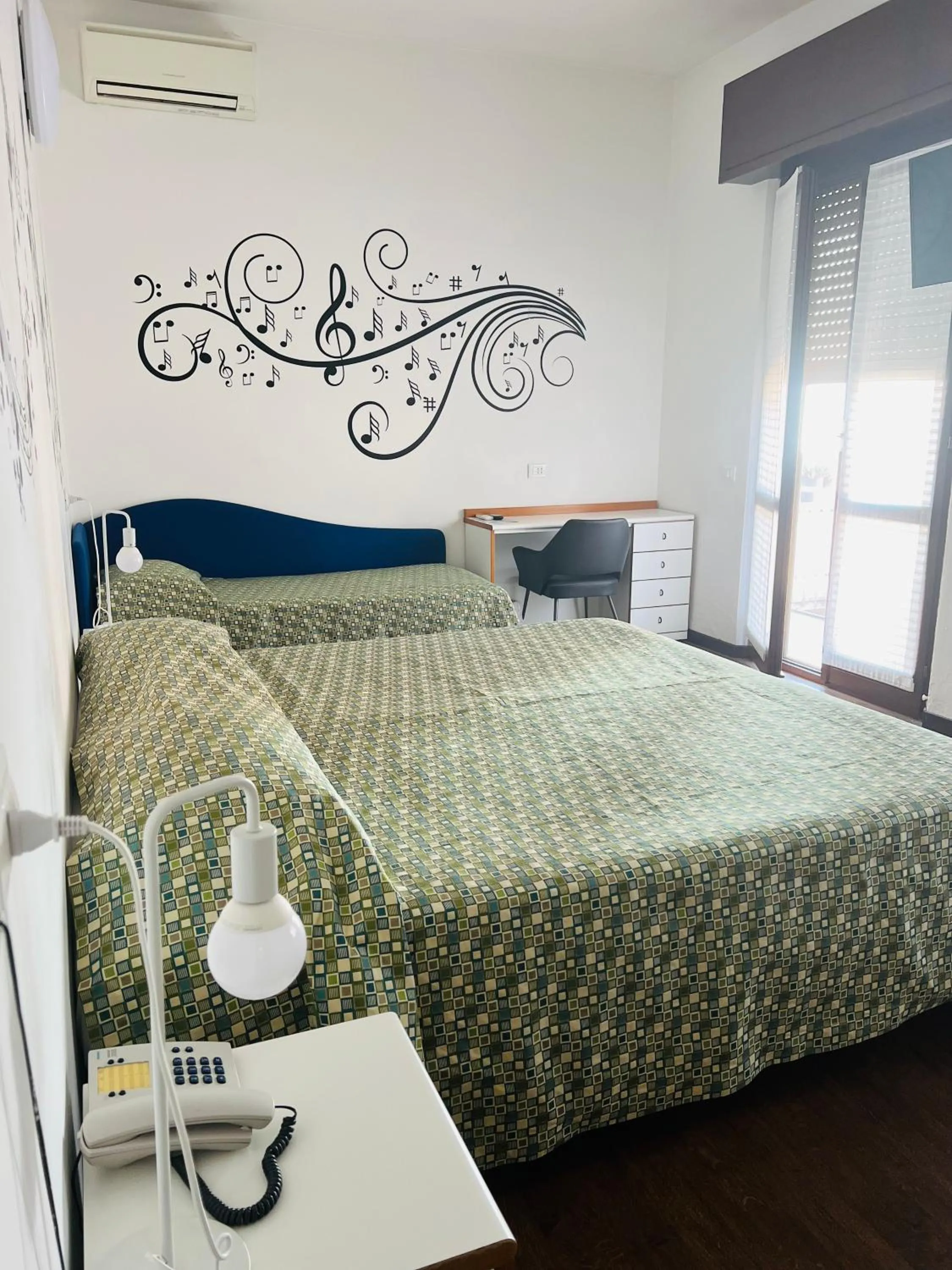 Decorative detail, Bed in Albergo Visconti