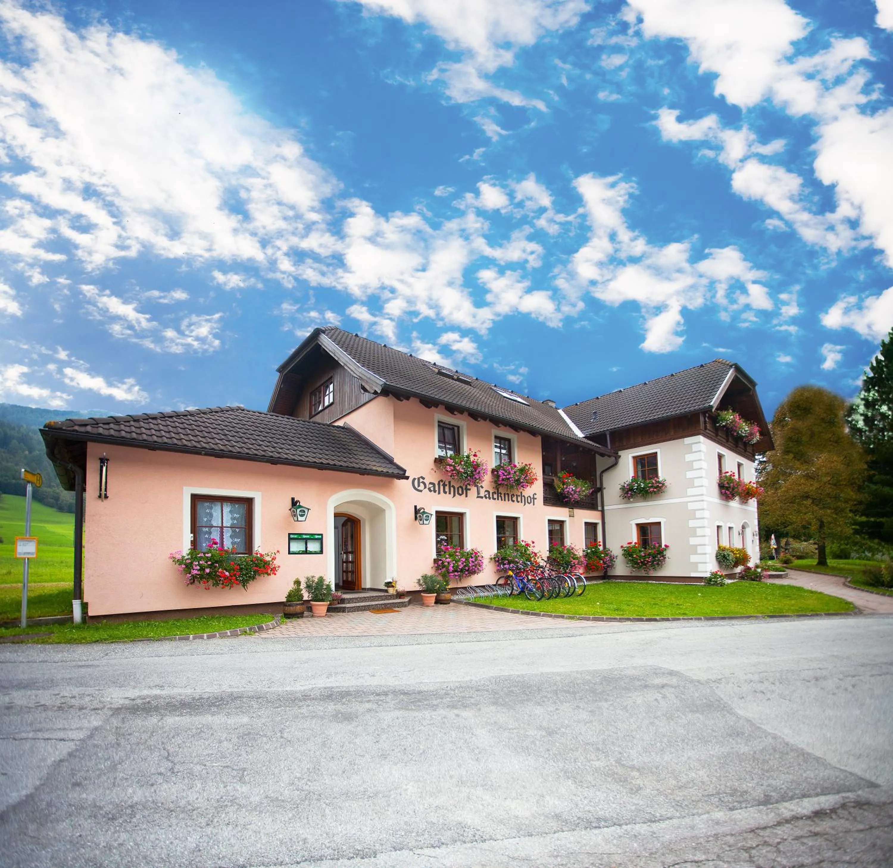 Property building in Landhotel Lacknerhof