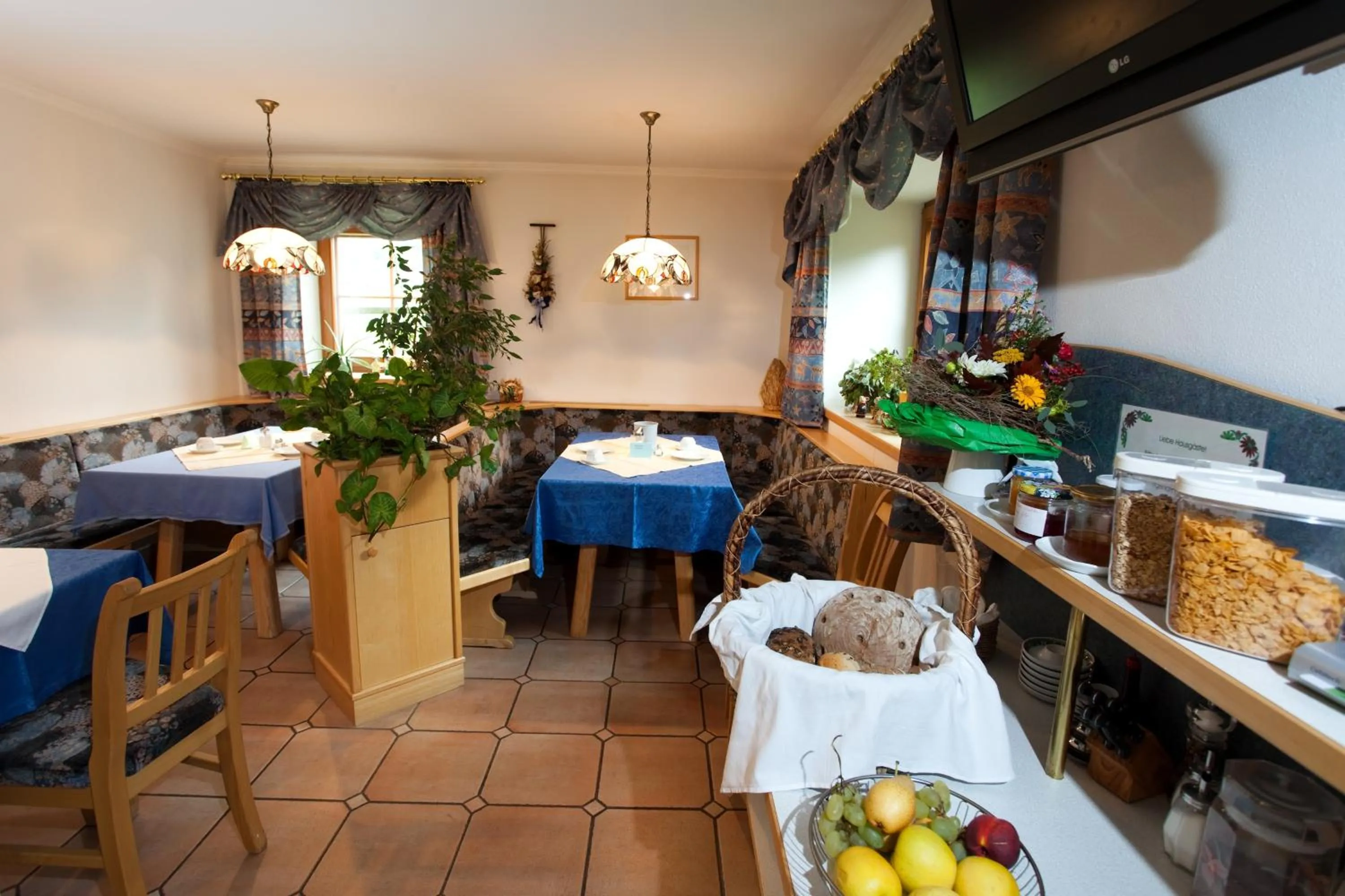 Restaurant/places to eat in Landhotel Lacknerhof