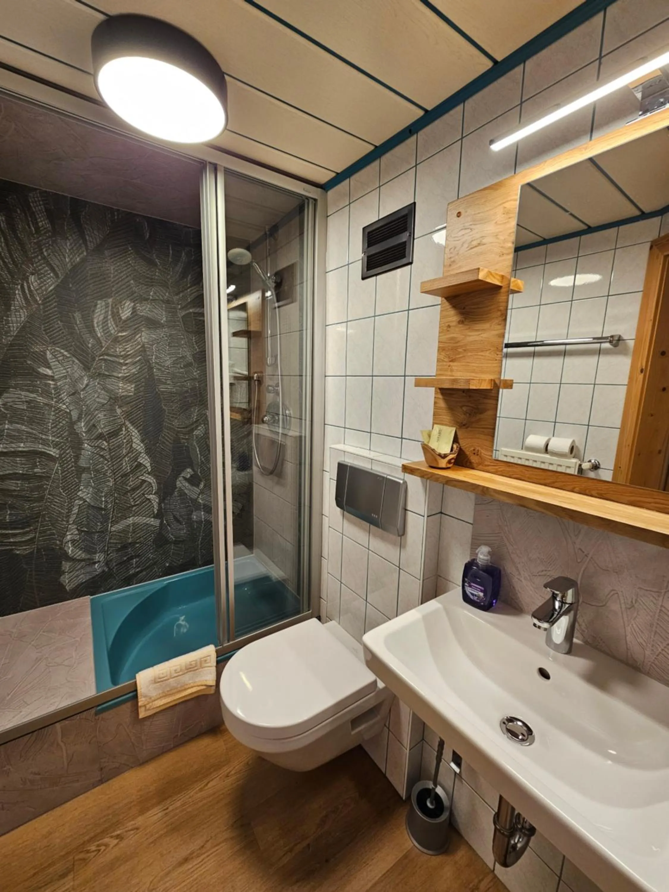 Bathroom in Landhotel Lacknerhof