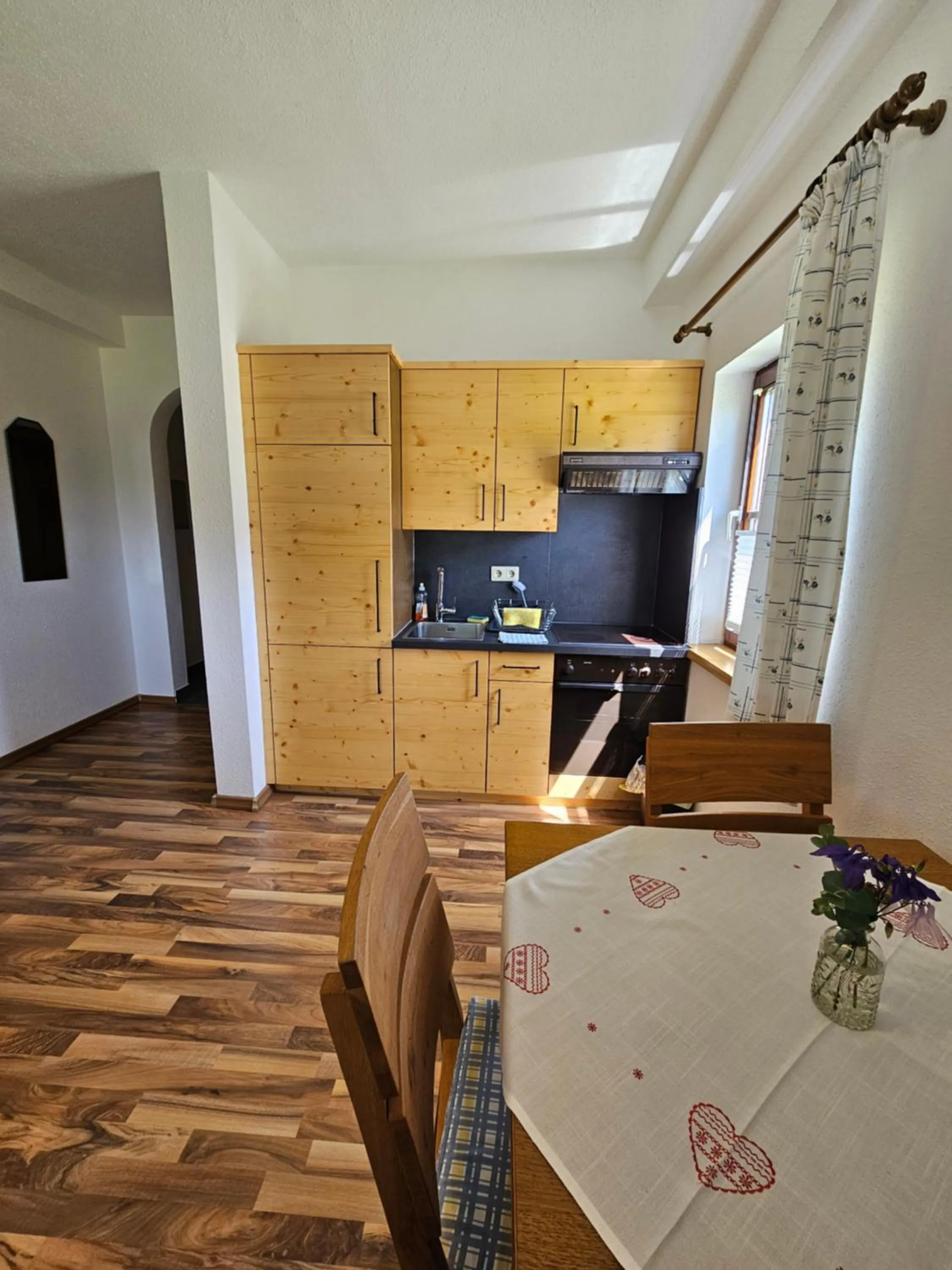 Kitchen or kitchenette in Landhotel Lacknerhof