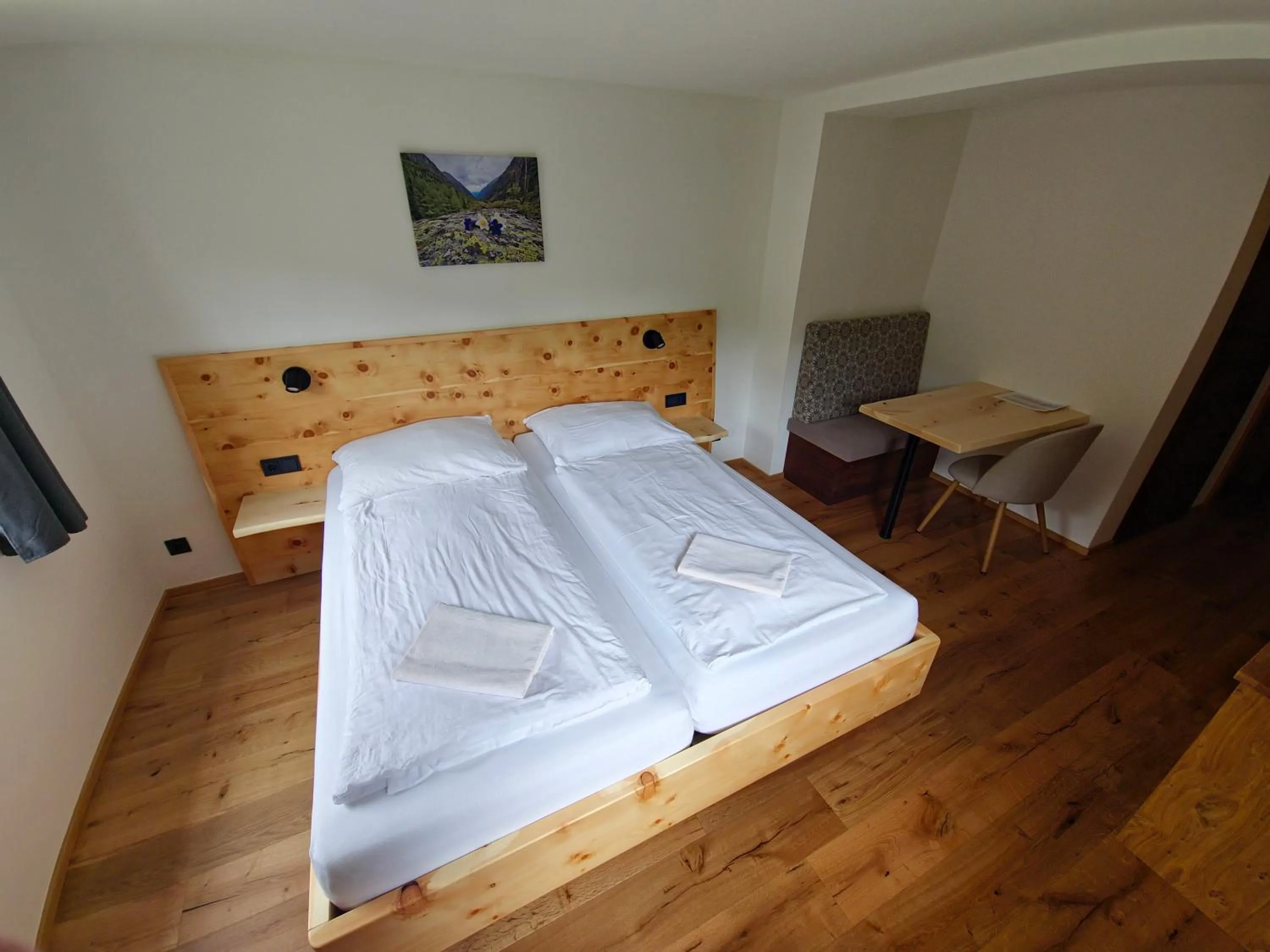 Photo of the whole room, Bed in Landhotel Lacknerhof