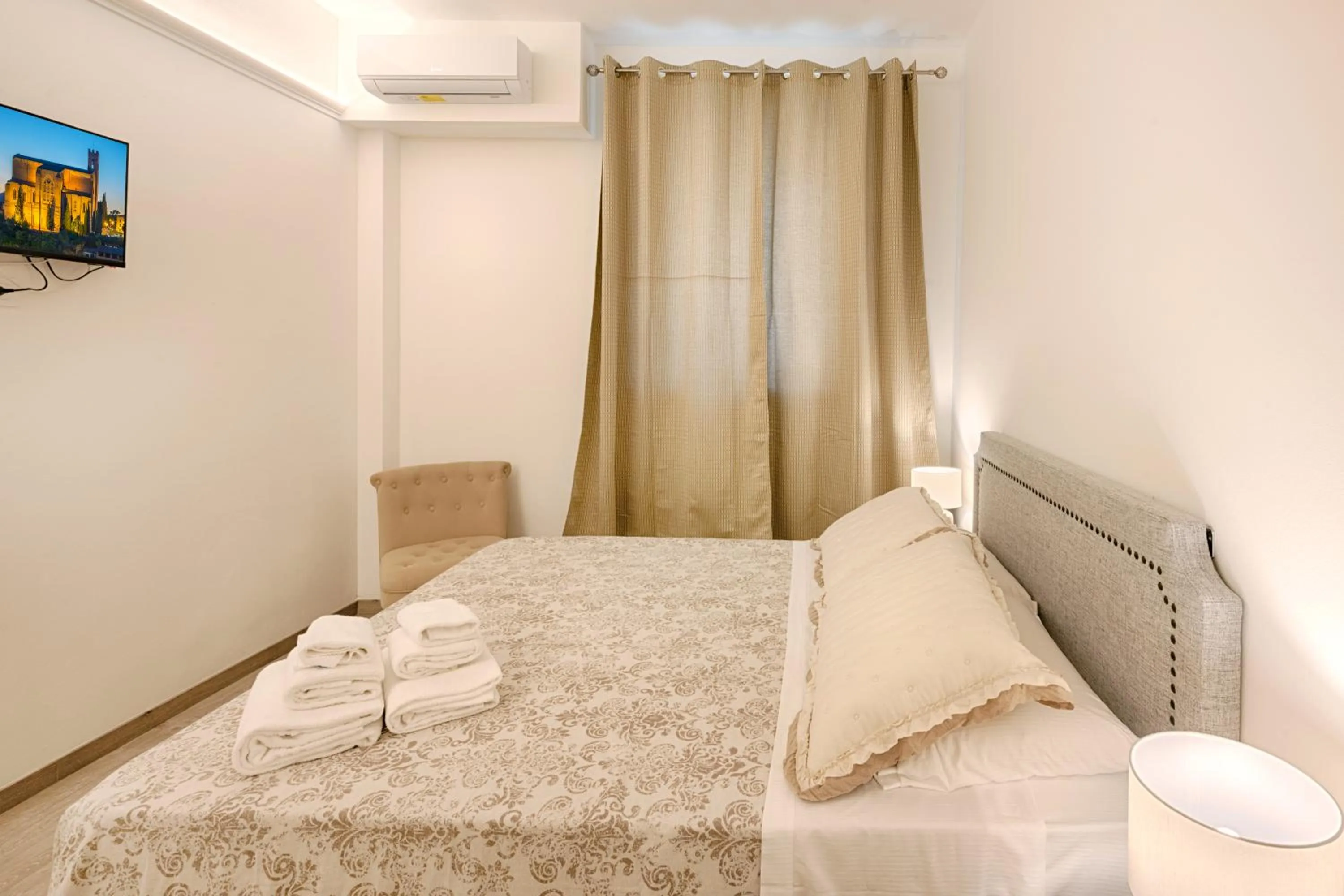 Bed in Siena Vip B&B