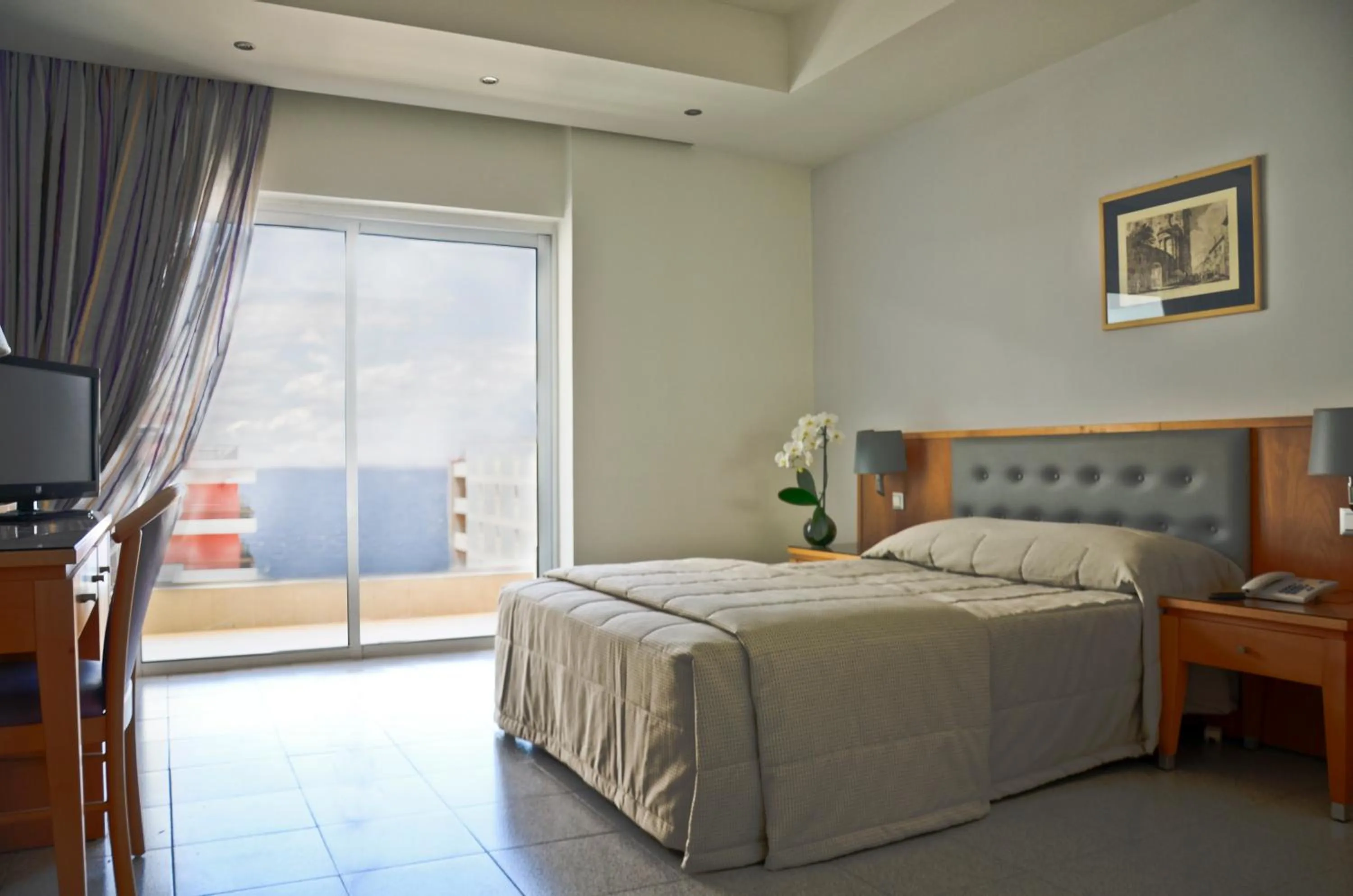 Bedroom, Bed in Athena Hotel