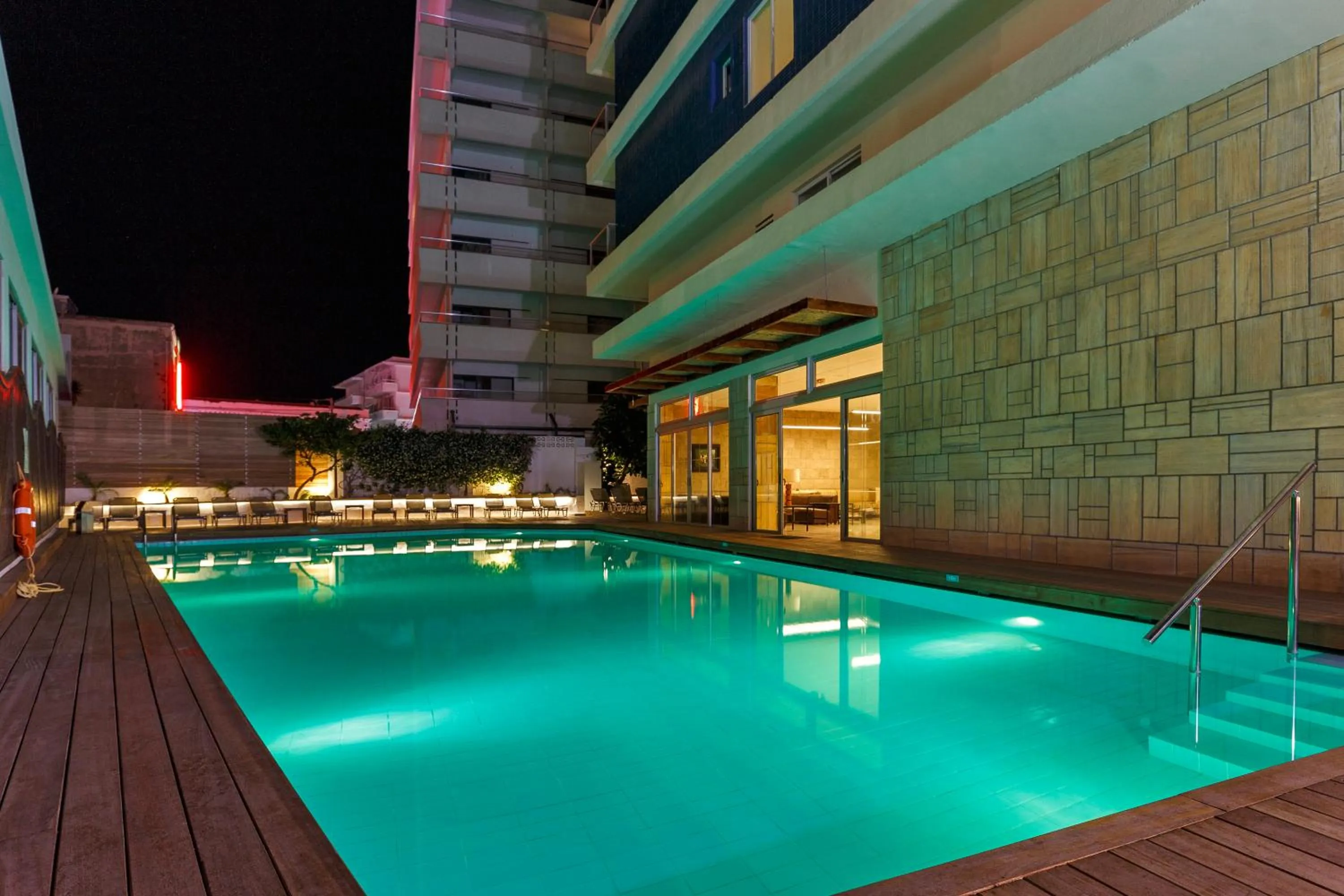 Swimming pool in Athena Hotel