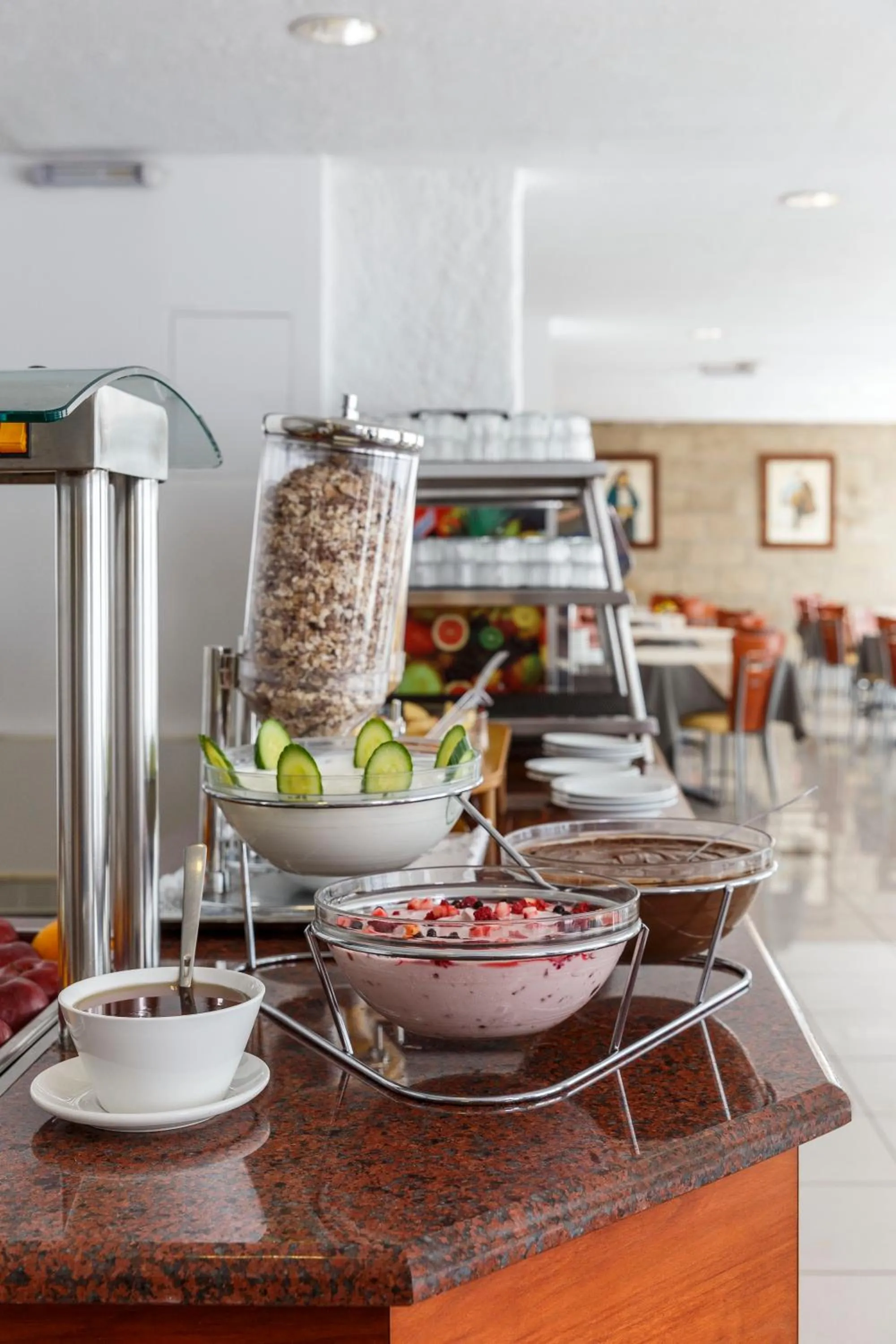 Restaurant/places to eat in Athena Hotel