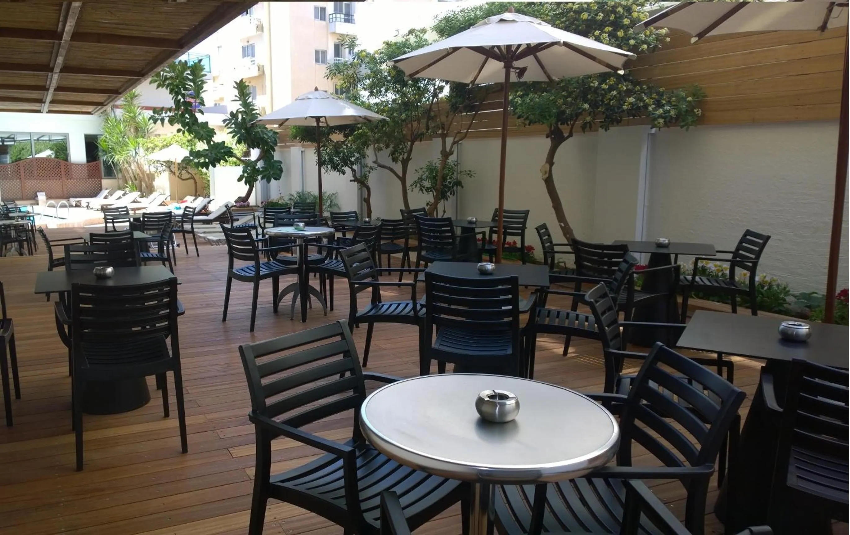 Restaurant/places to eat in Athena Hotel