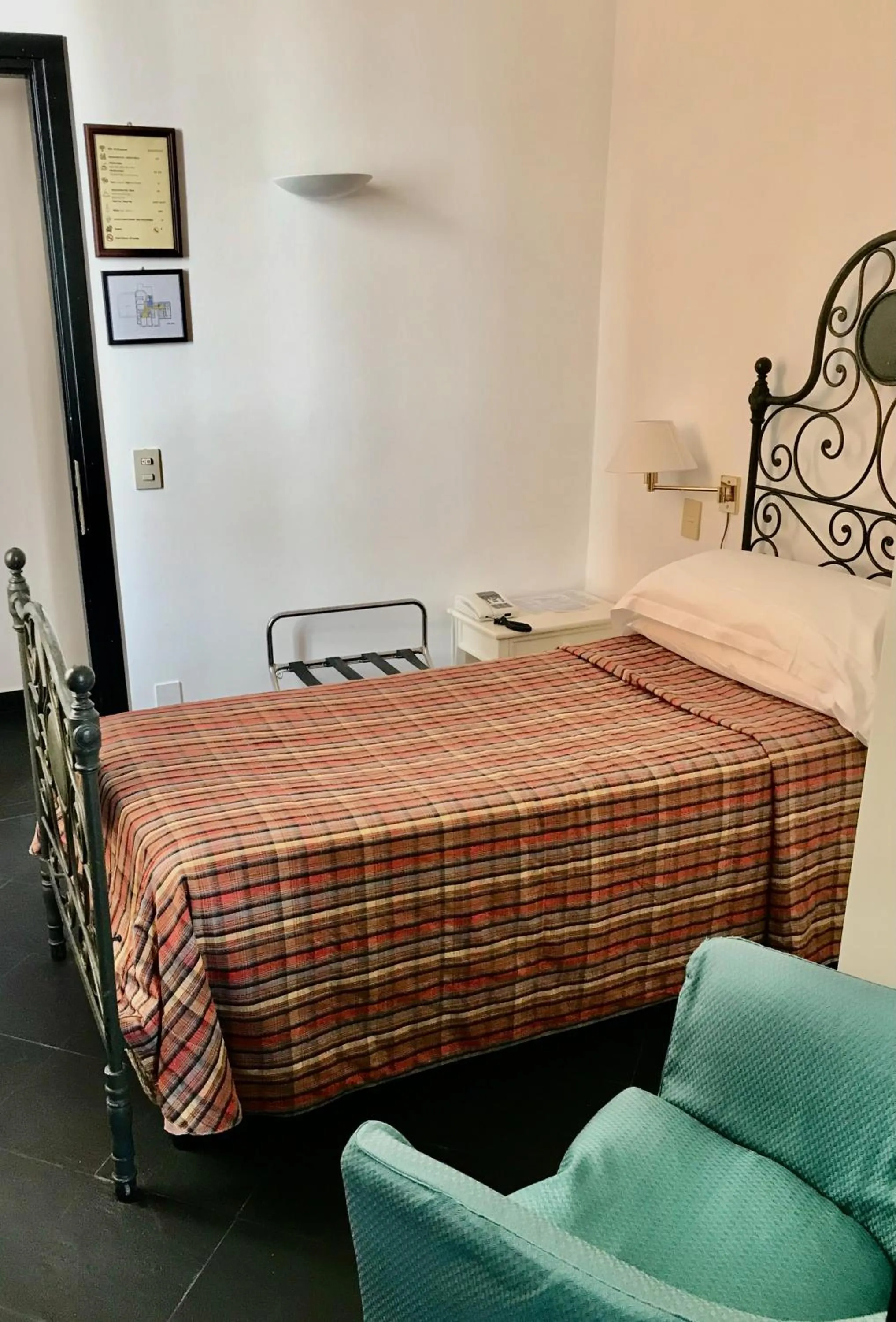 Bed in Hotel Beau Rivage