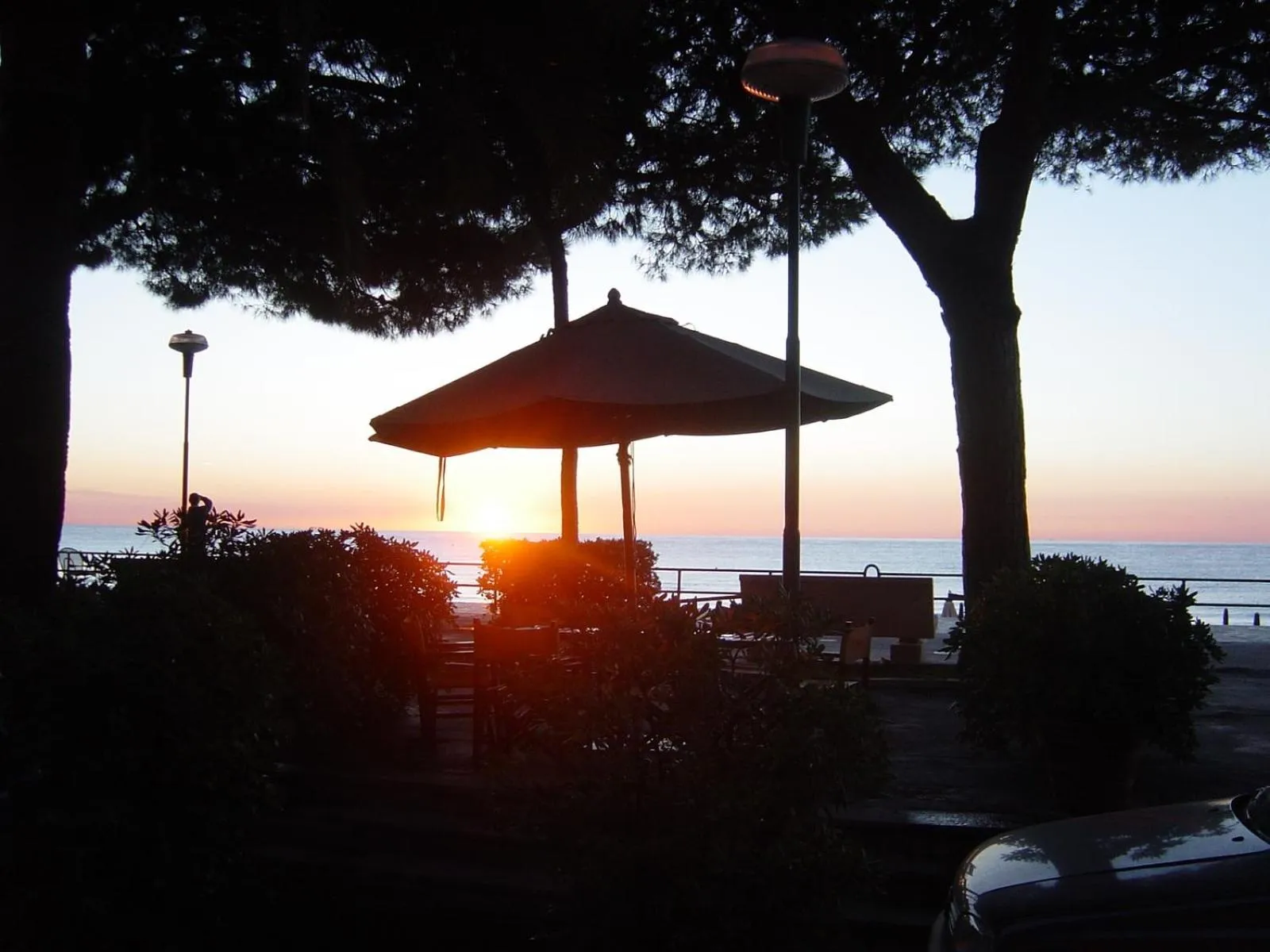 Sunrise in Hotel Beau Rivage