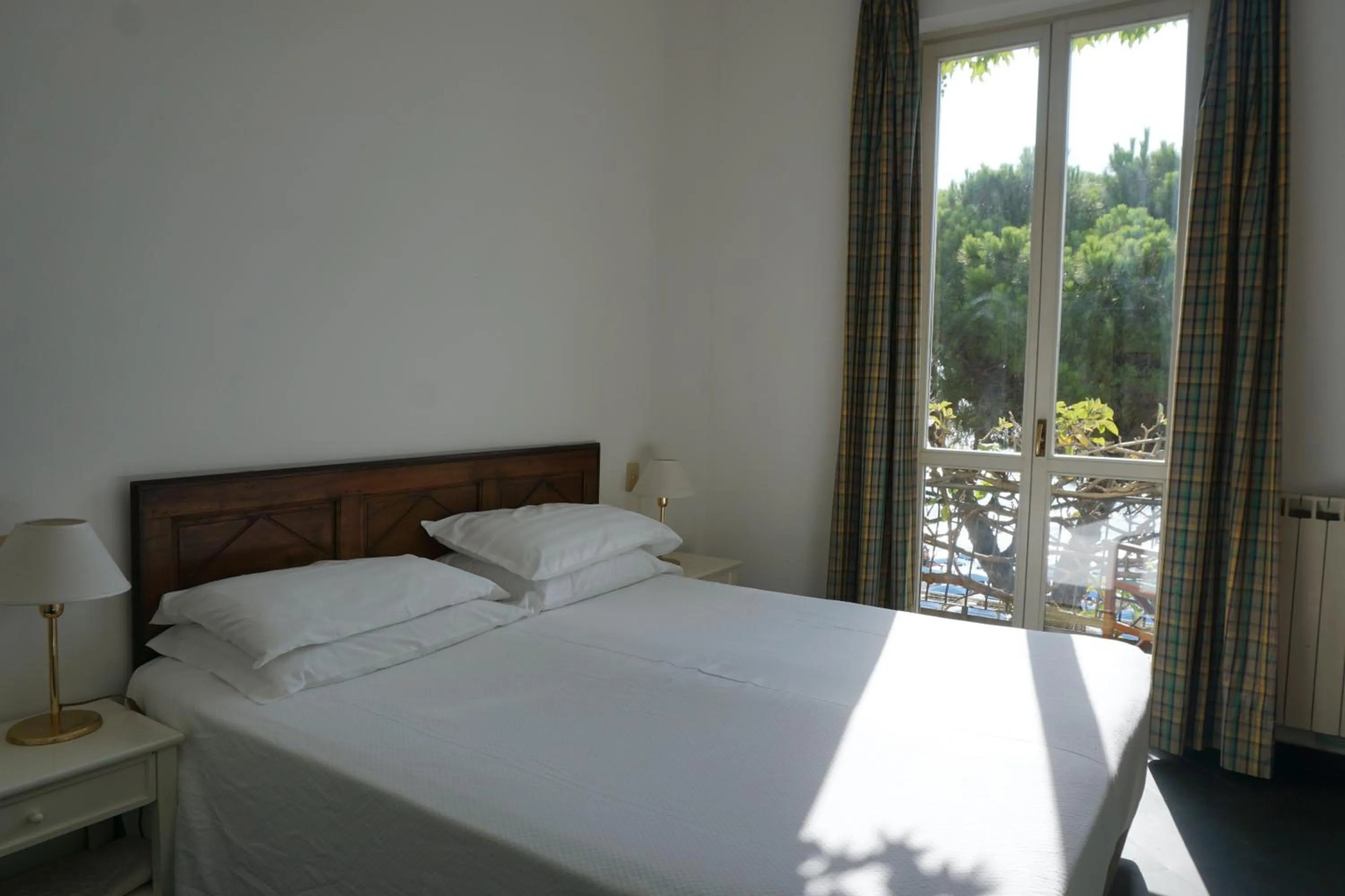 Photo of the whole room, Bed in Hotel Beau Rivage