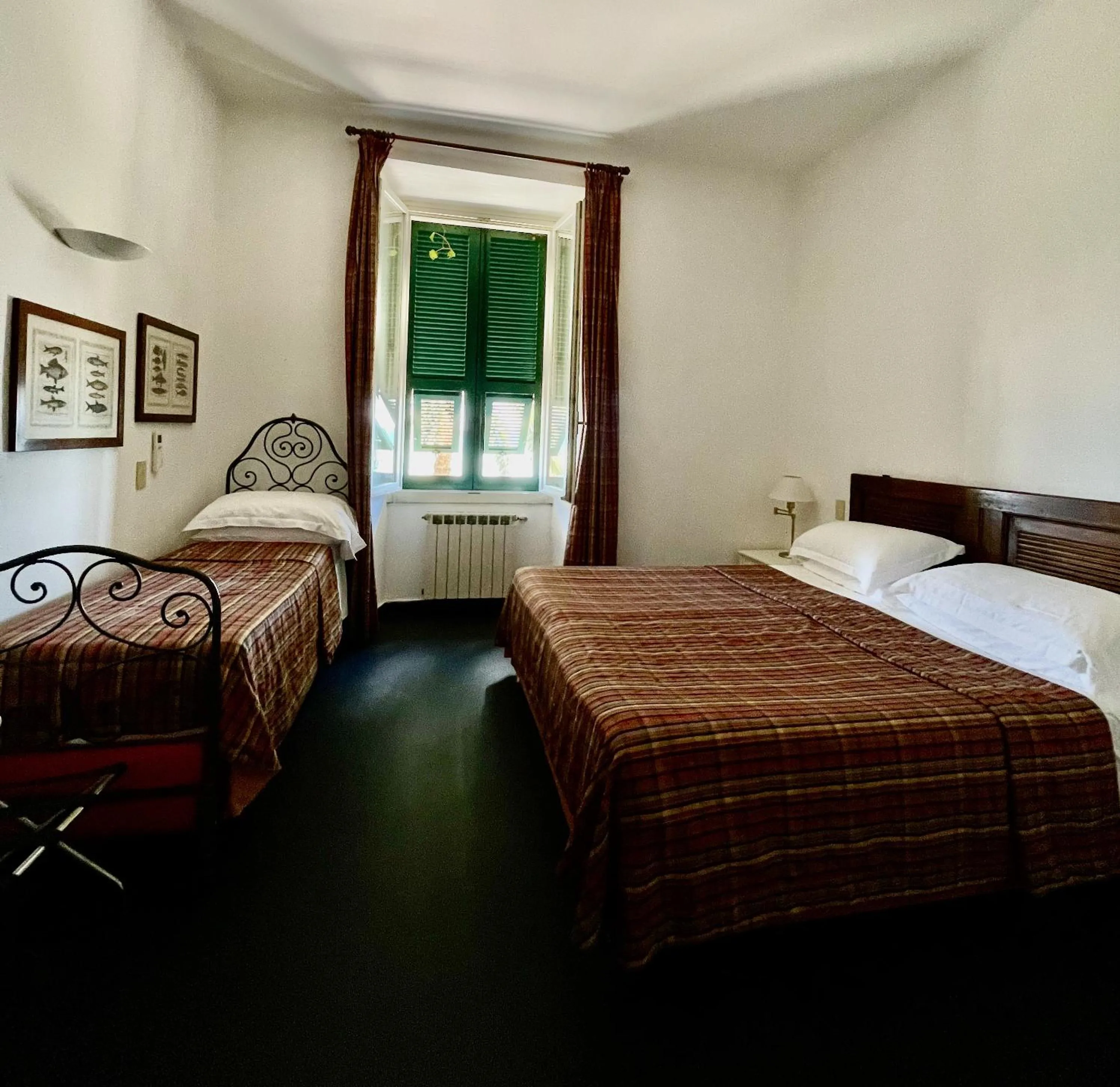 Photo of the whole room, Bed in Hotel Beau Rivage