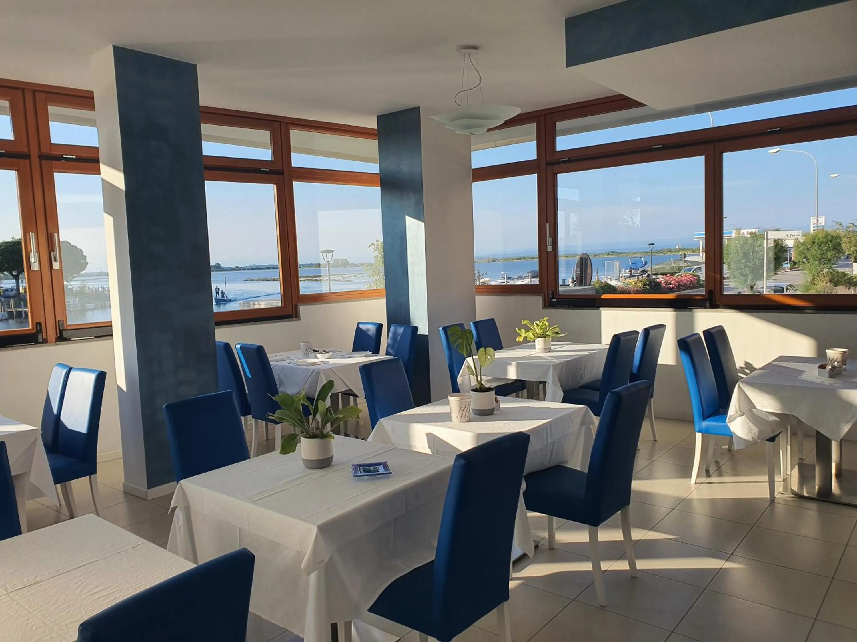 Breakfast in Aparthotel Capitol