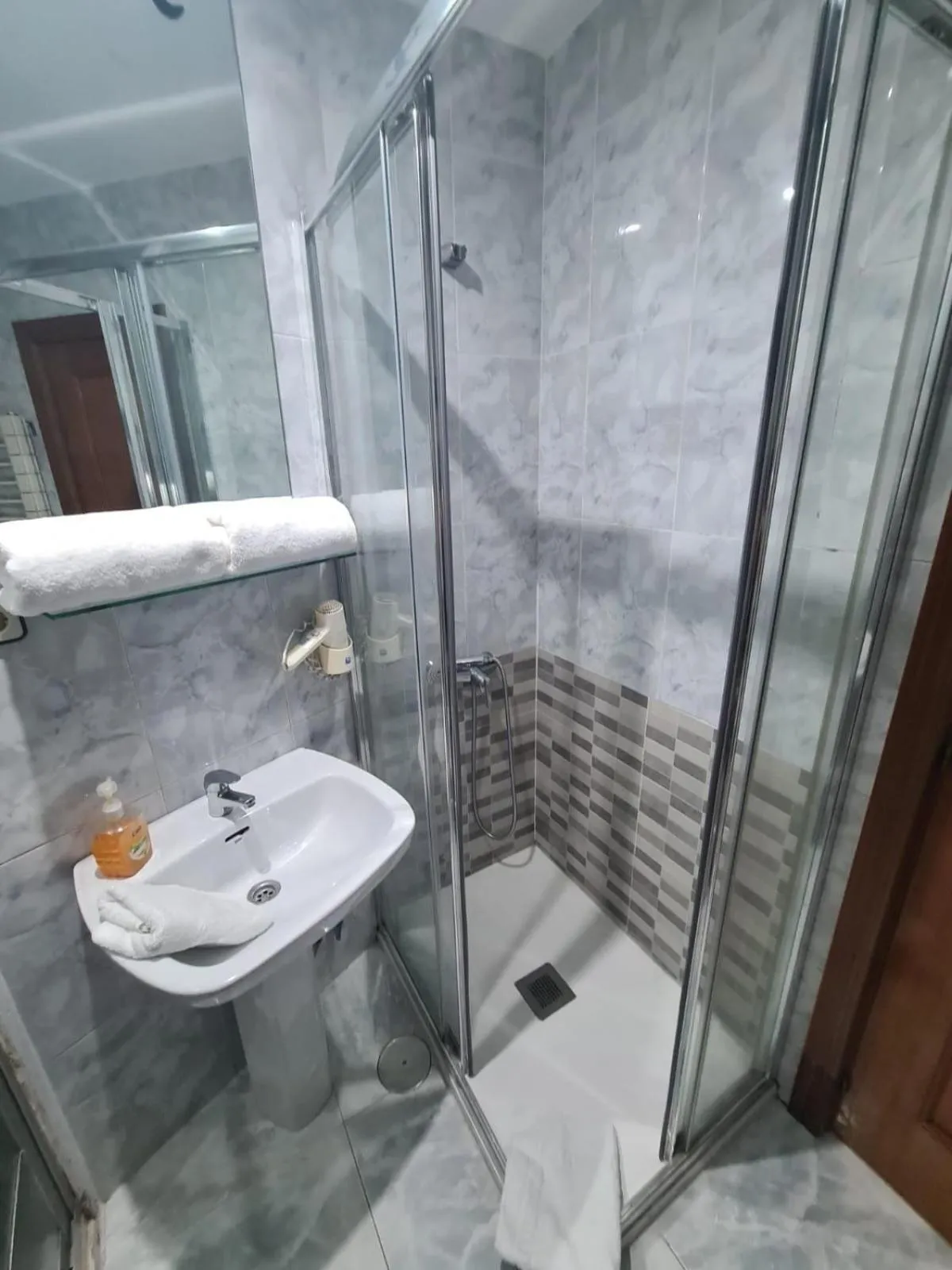 Bathroom in Hostal Sardinero