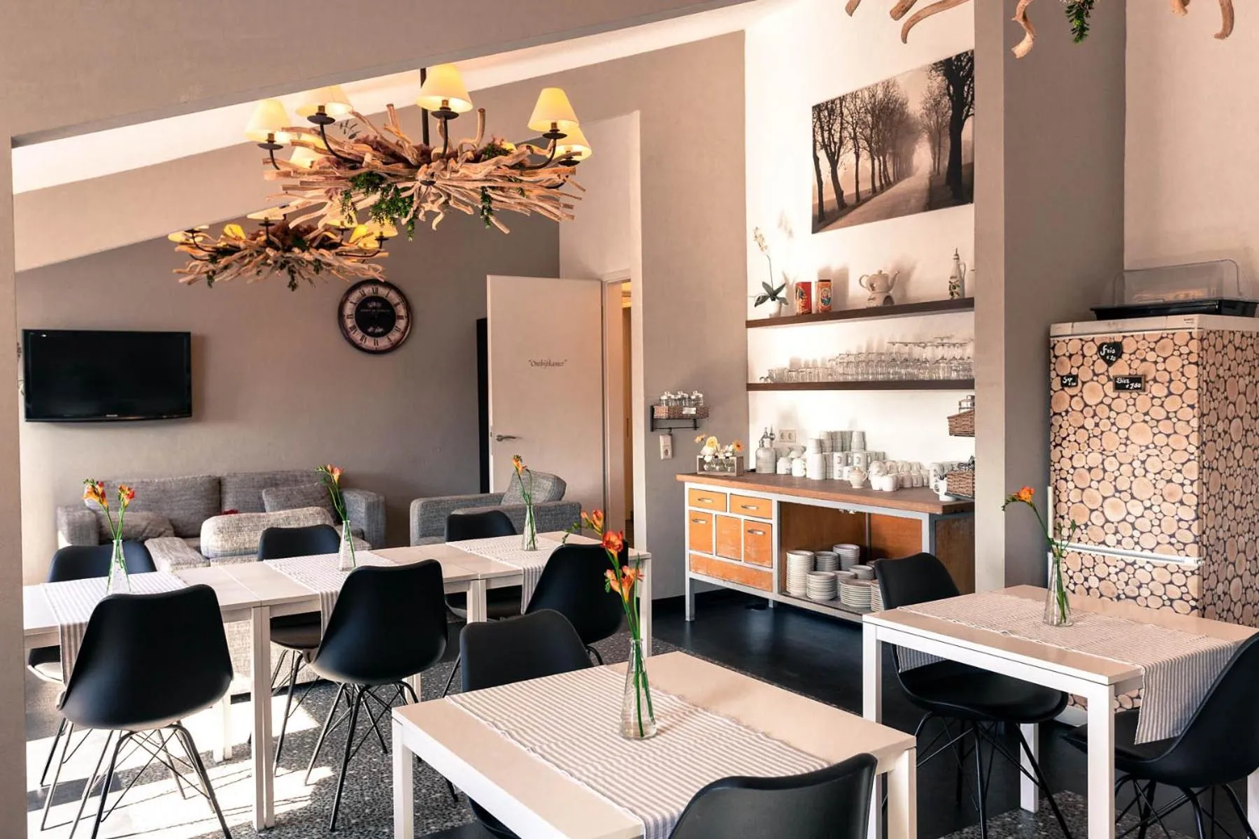 Communal lounge/ TV room in Bed & Breakfast El Manso