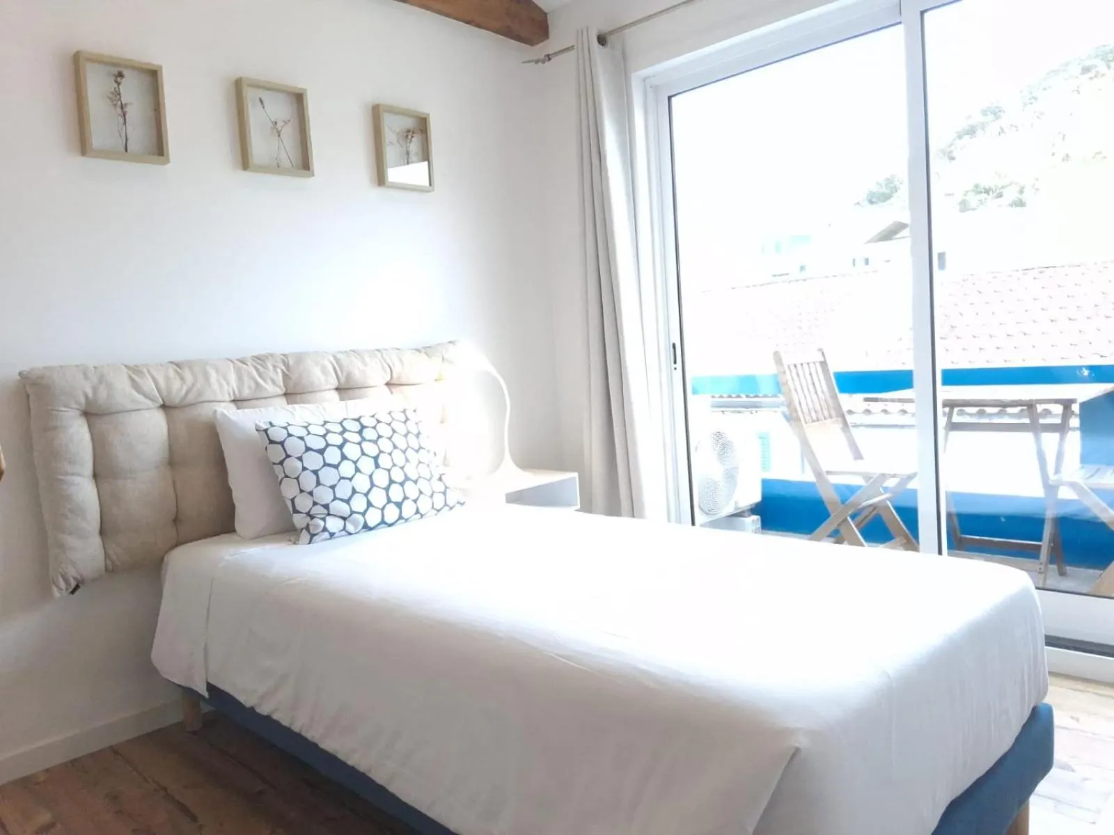 Bed in Porto Pim Guest House