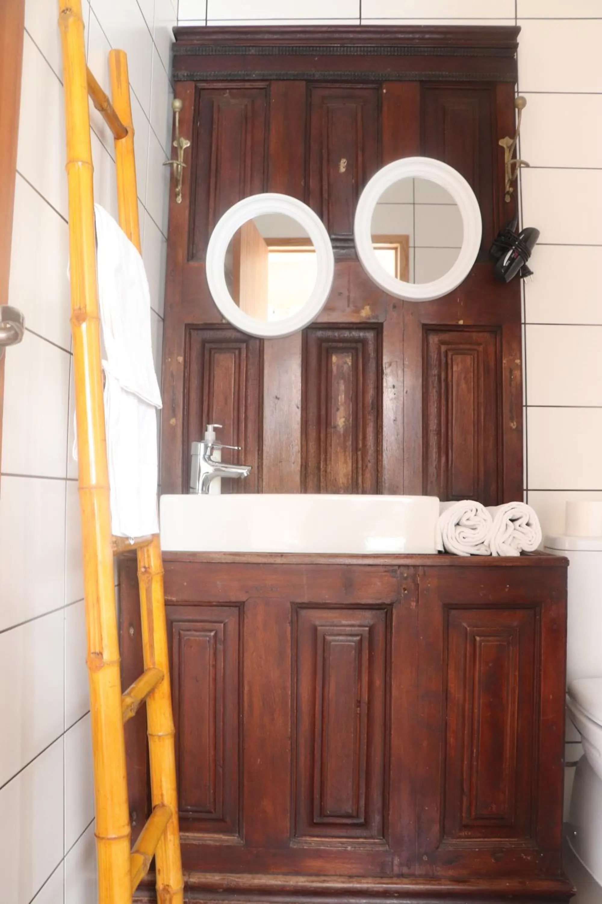 Porto Pim Guest House