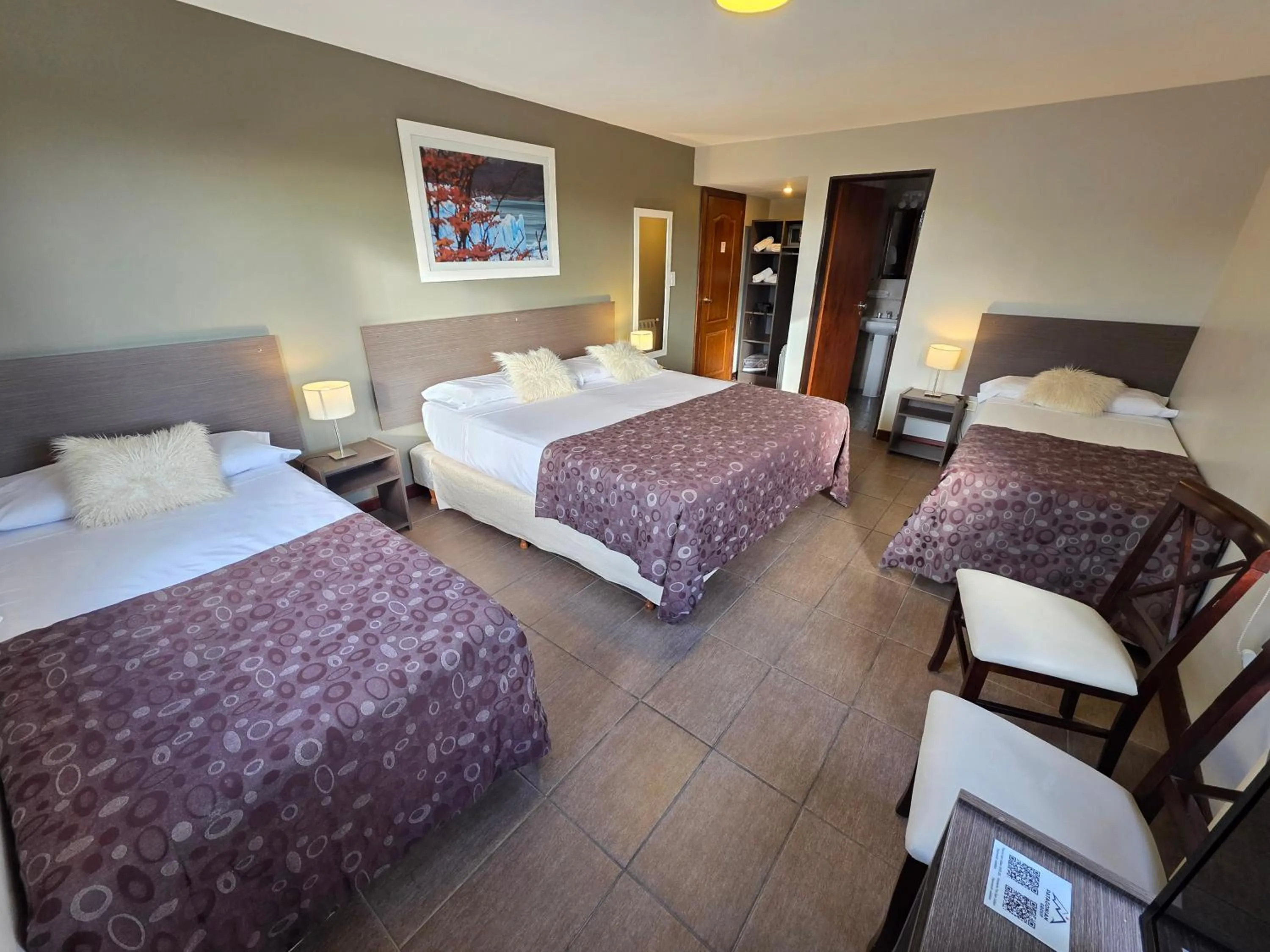 Photo of the whole room, Bed in Hosteria Puerto San Julian