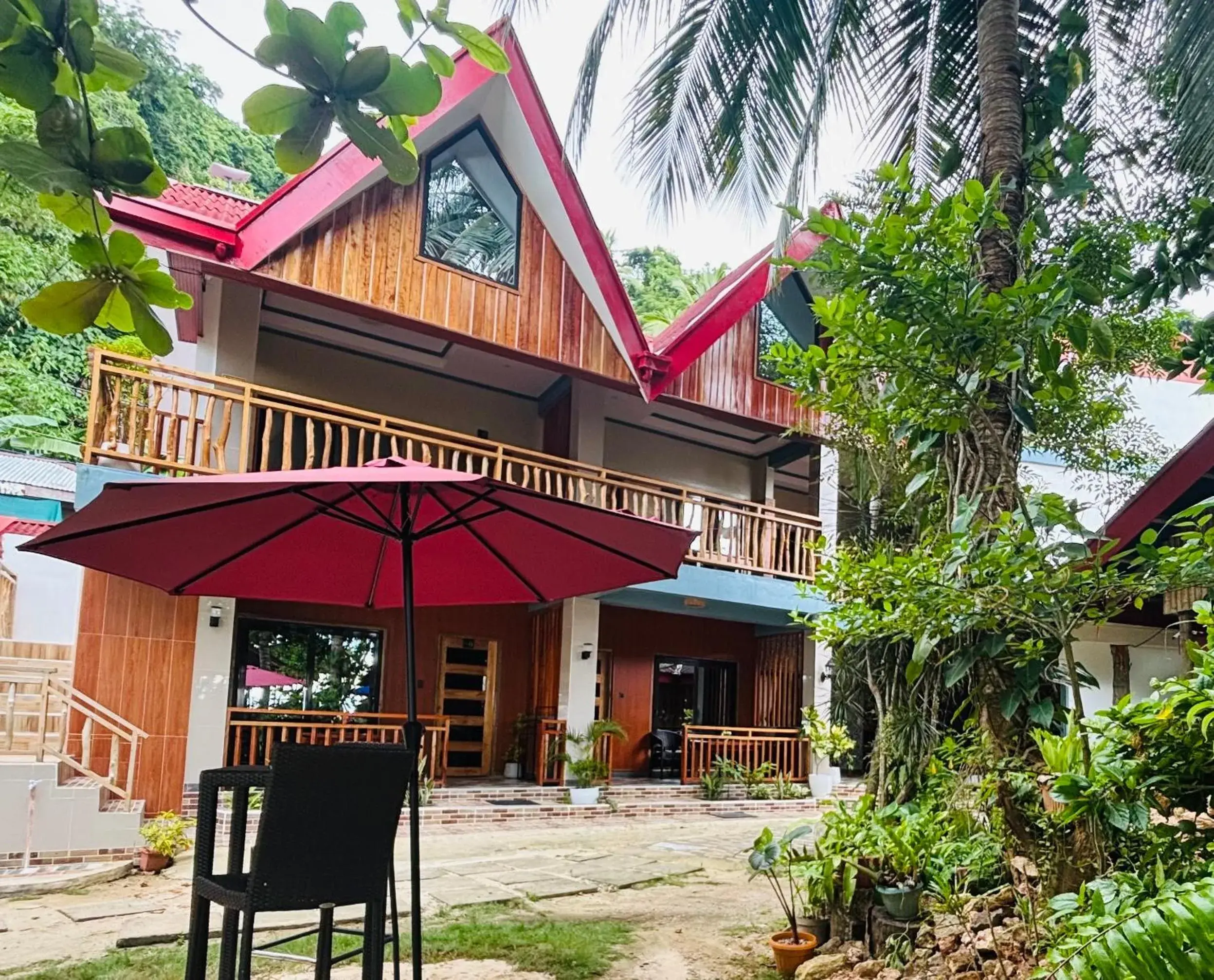 Property building in White Beach Front and Cottages Property building in White Beach Front and Cottages