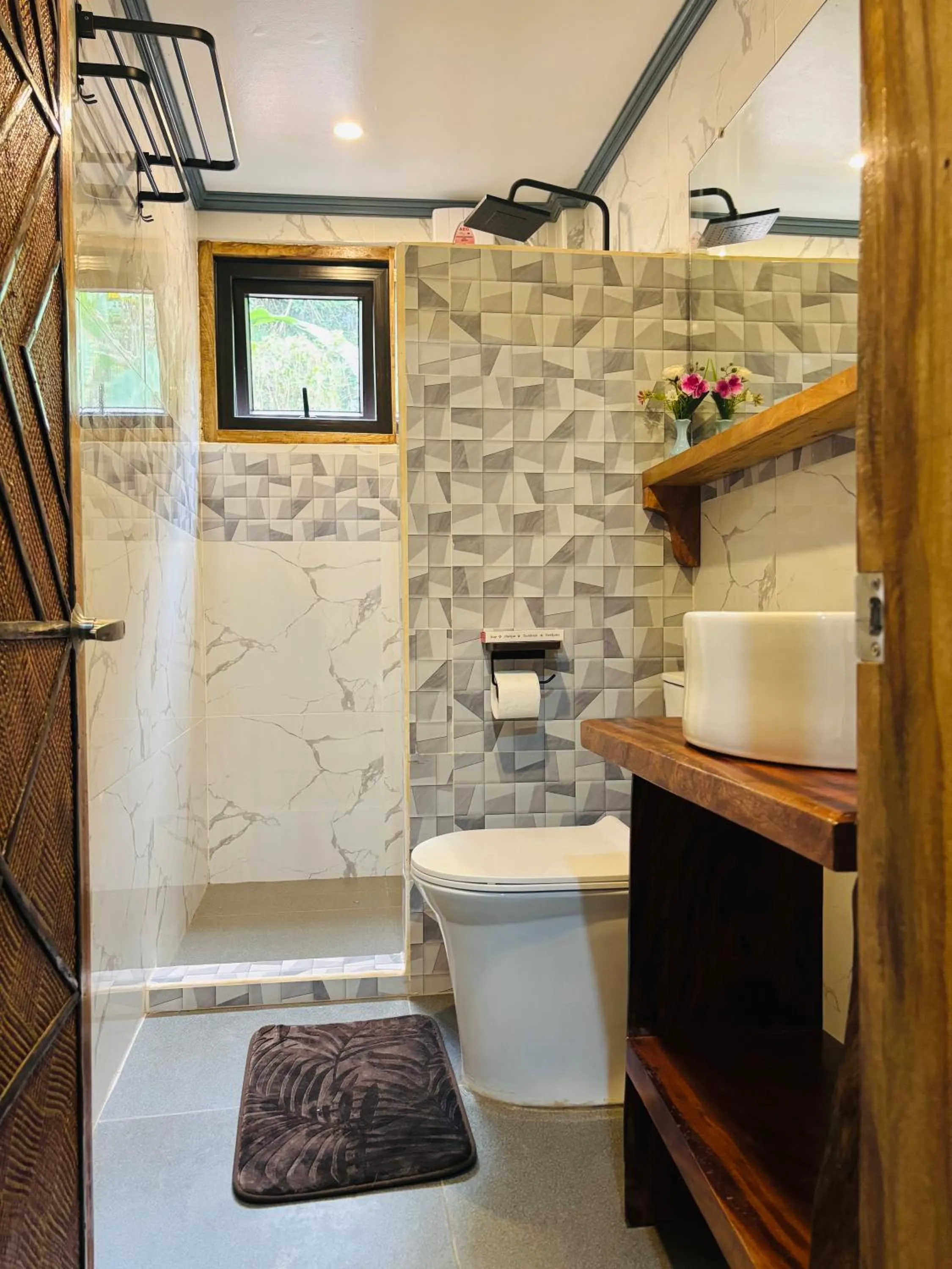 Toilet in White Beach Front and Cottages