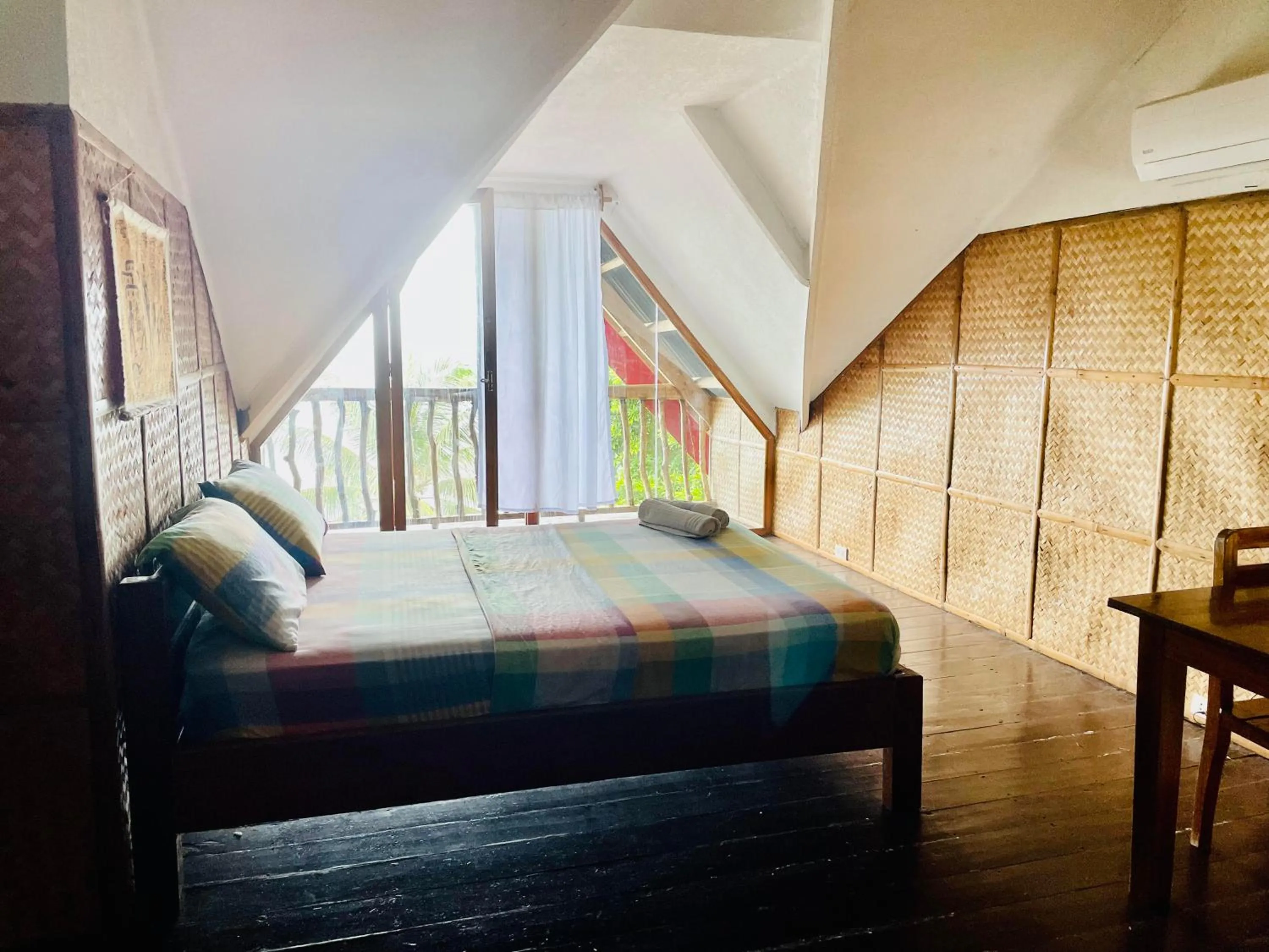 Bed in White Beach Front and Cottages