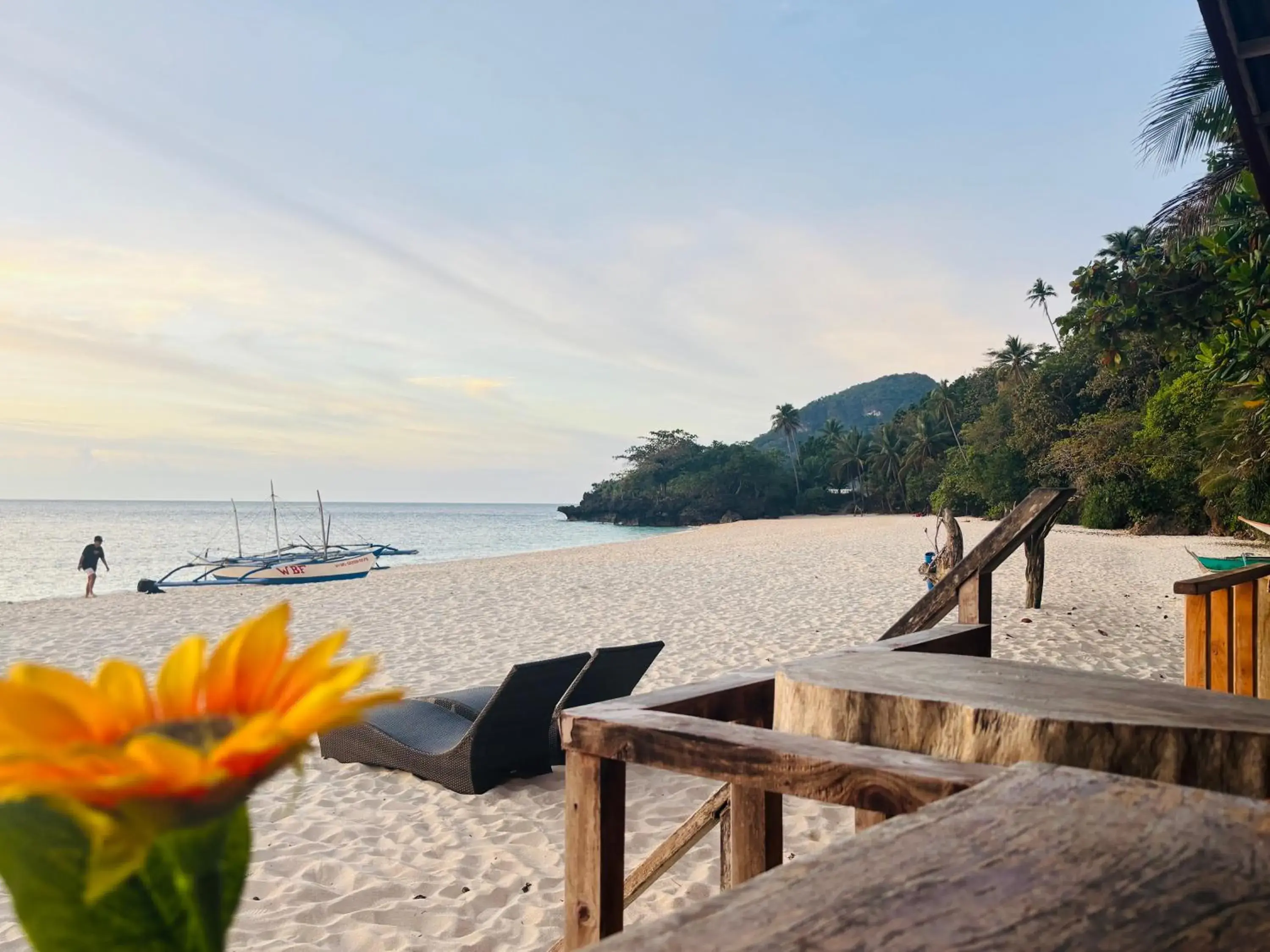 Property building in White Beach Front and Cottages Property building in White Beach Front and Cottages