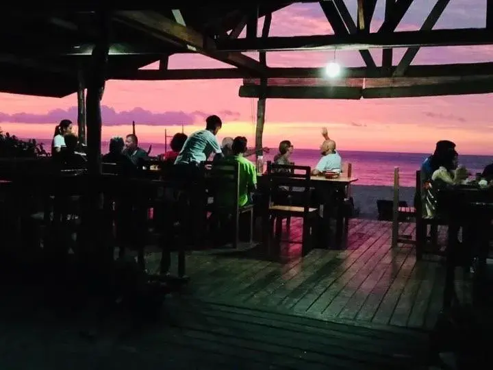Property building in White Beach Front and Cottages Property building in White Beach Front and Cottages
