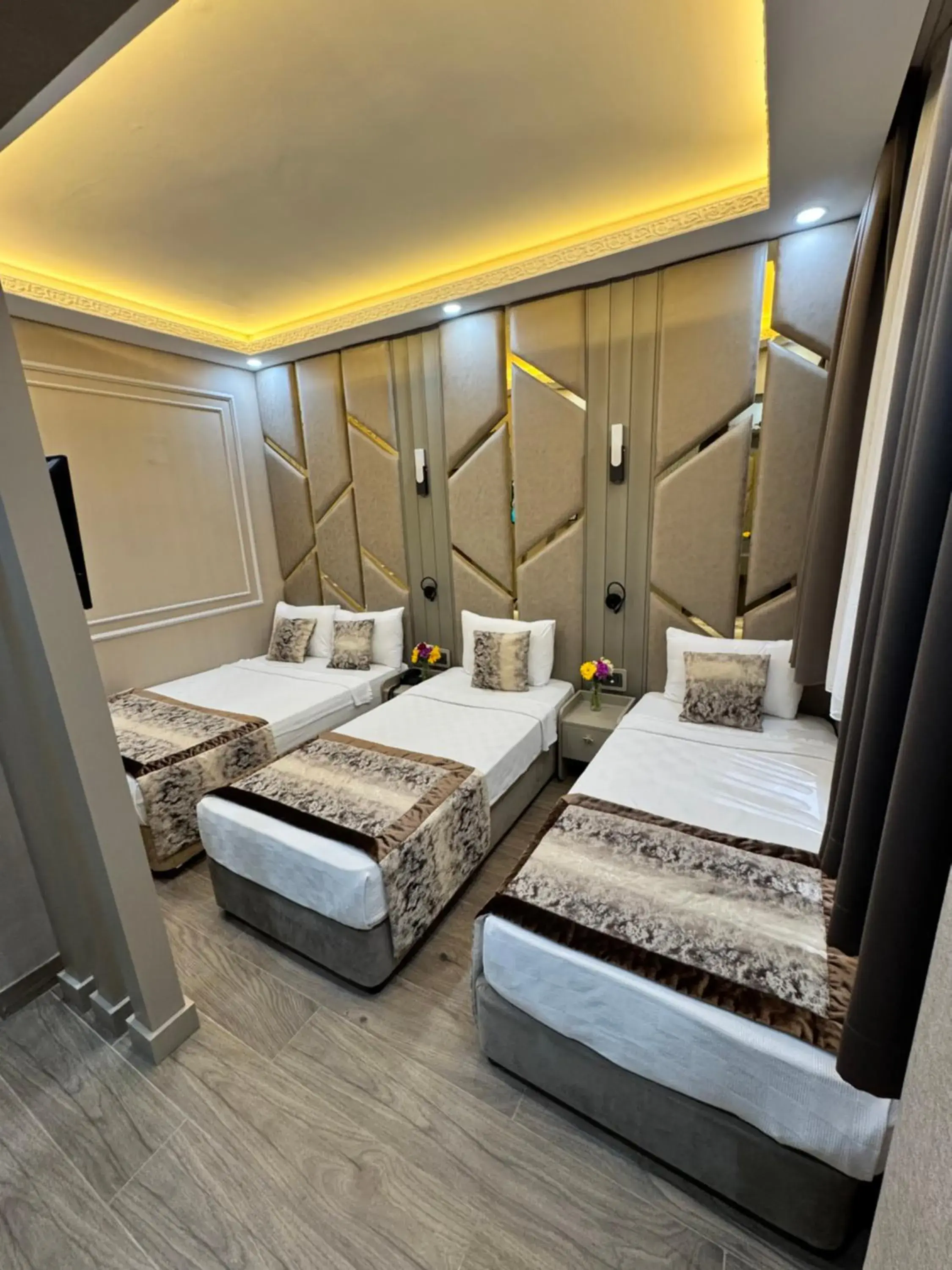 Bed in Best Nobel Hotel Bed in Best Nobel Hotel