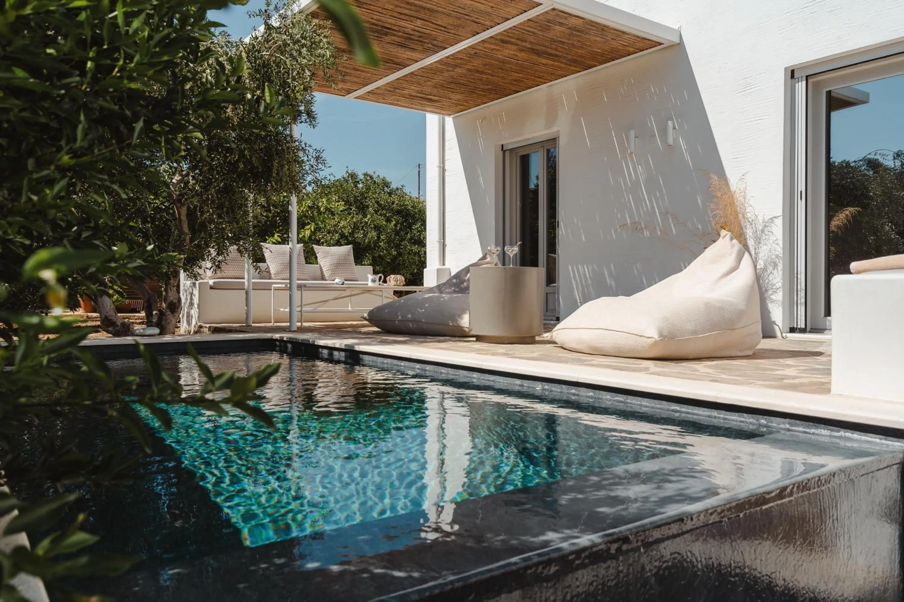 Swimming pool in Ostria Inn