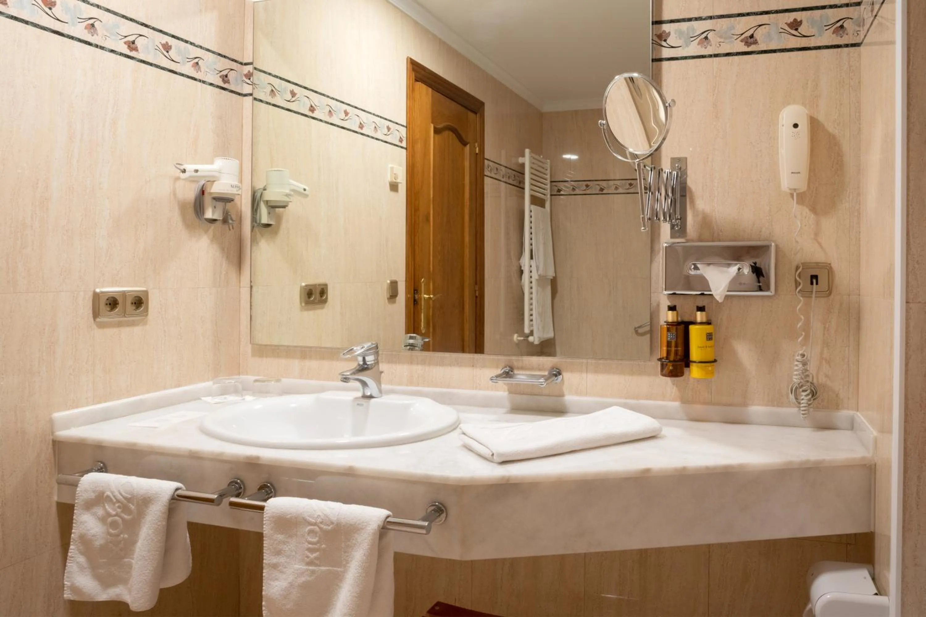 Bathroom in Hotel Can Boix de Peramola