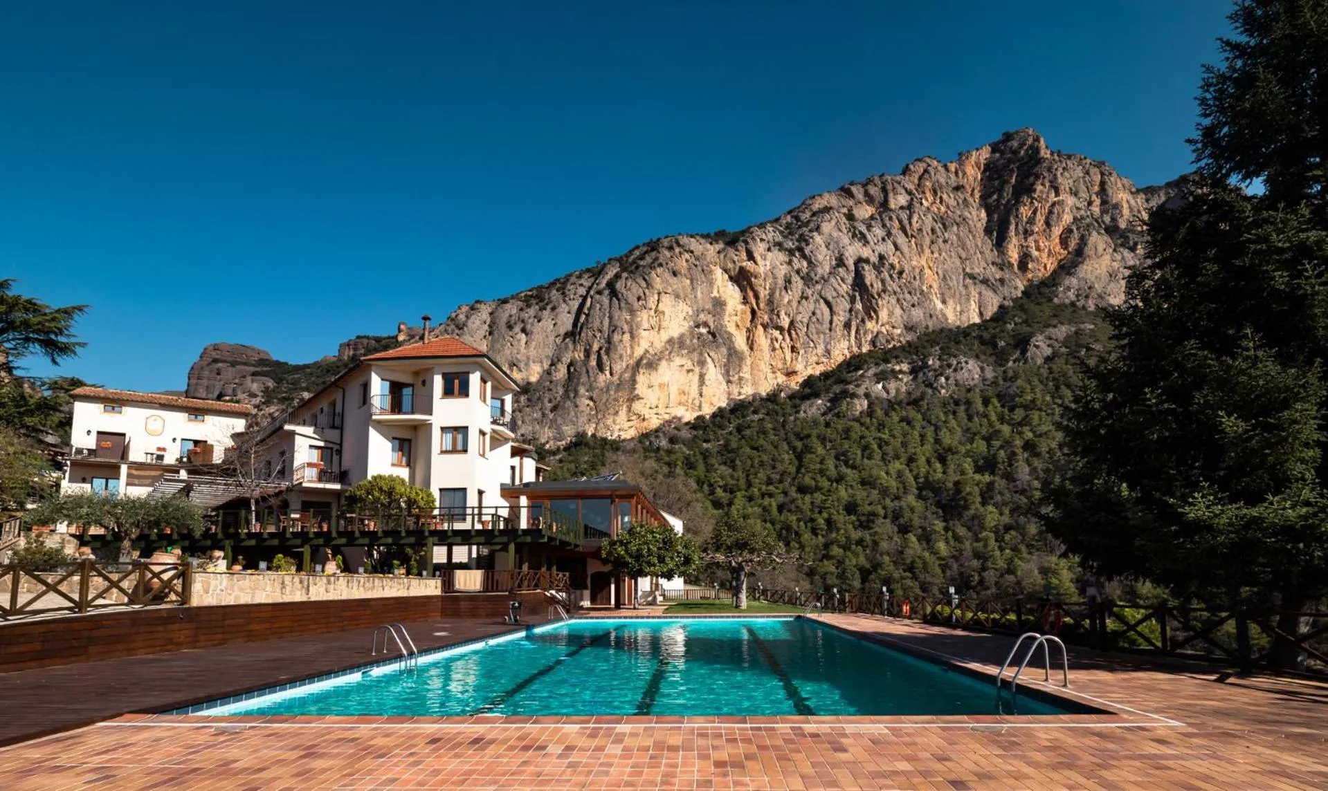 Property building in Hotel Can Boix de Peramola