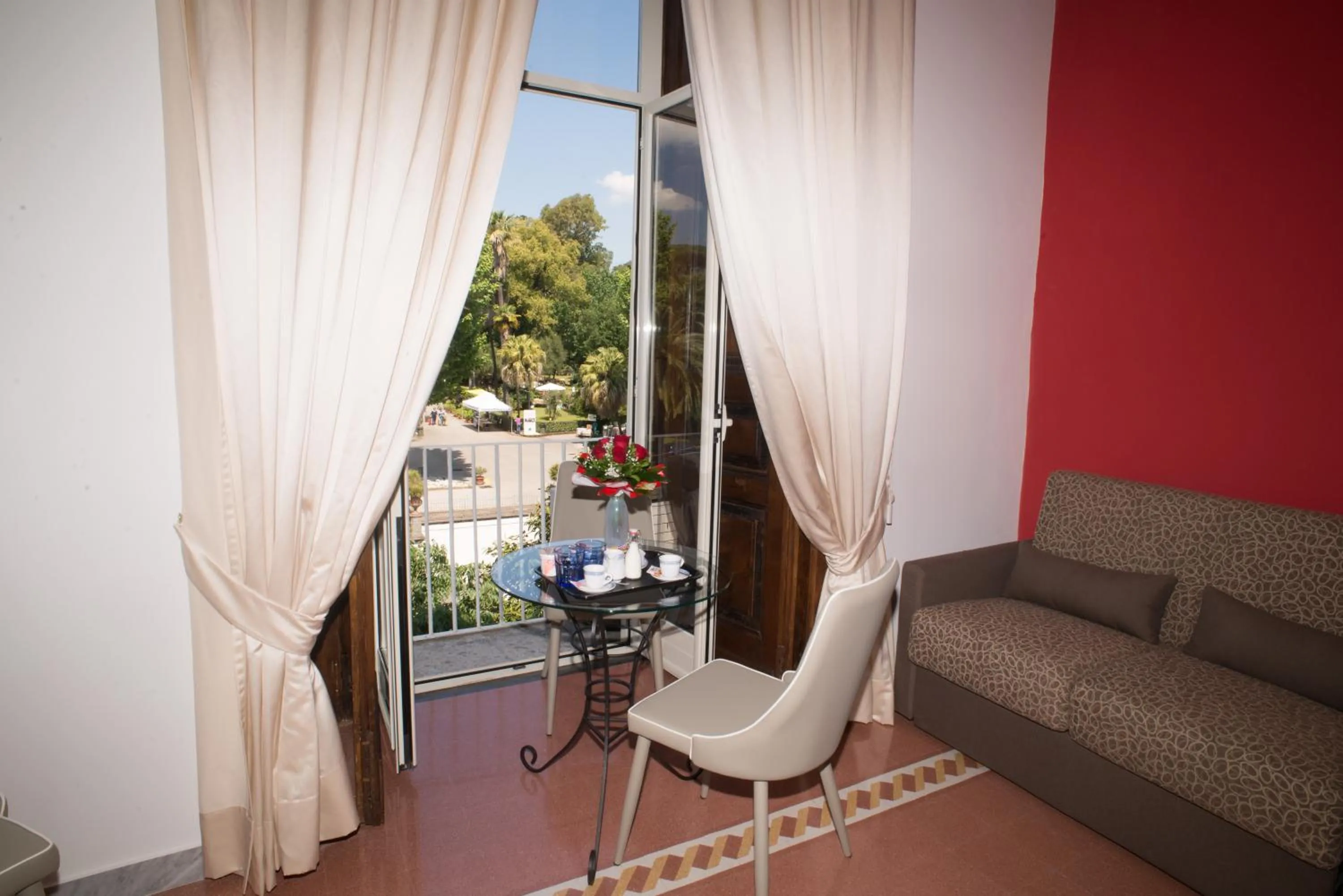 Balcony/Terrace in B&B Napolimilionaria Foria 242