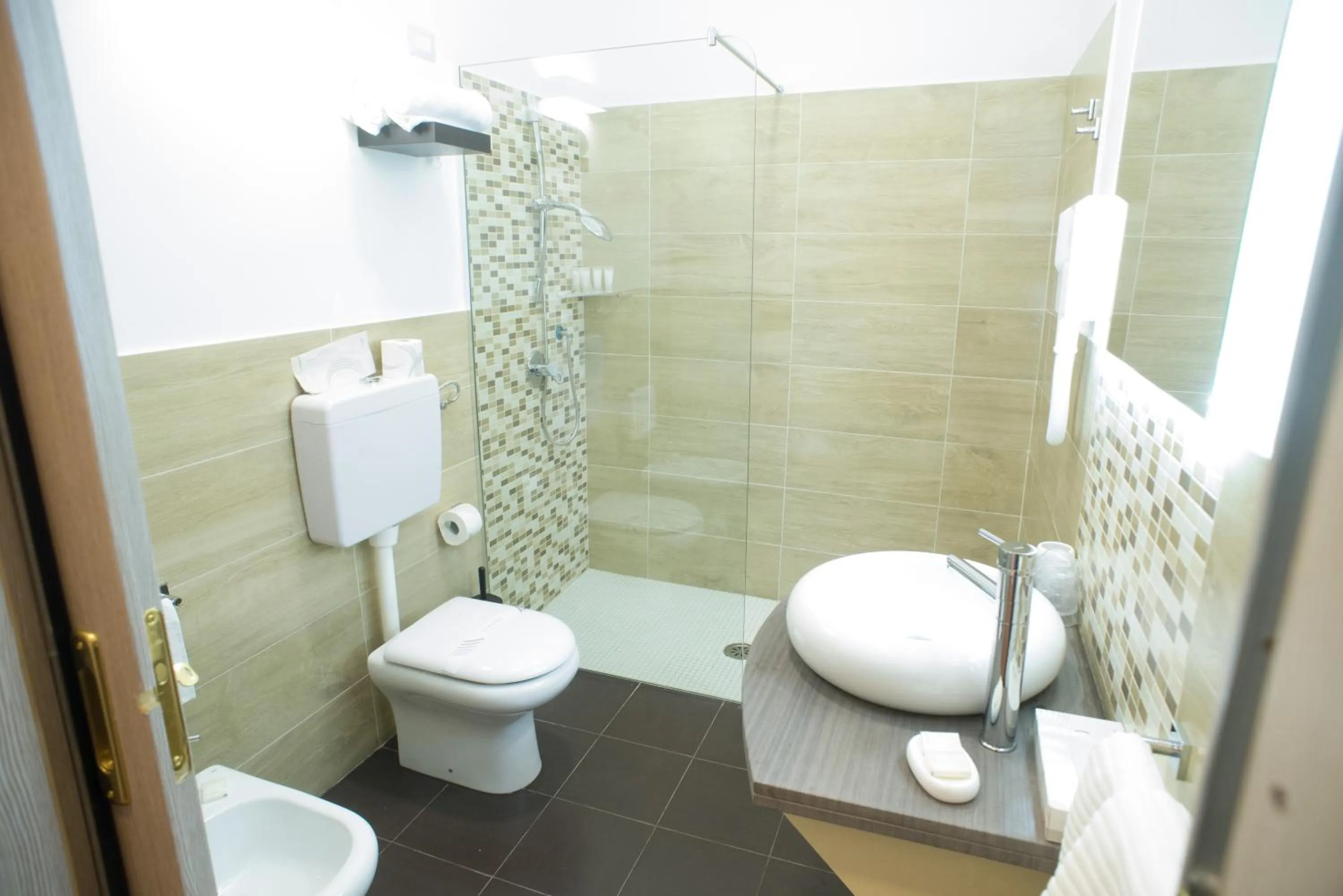 Bathroom in B&B Napolimilionaria Foria 242