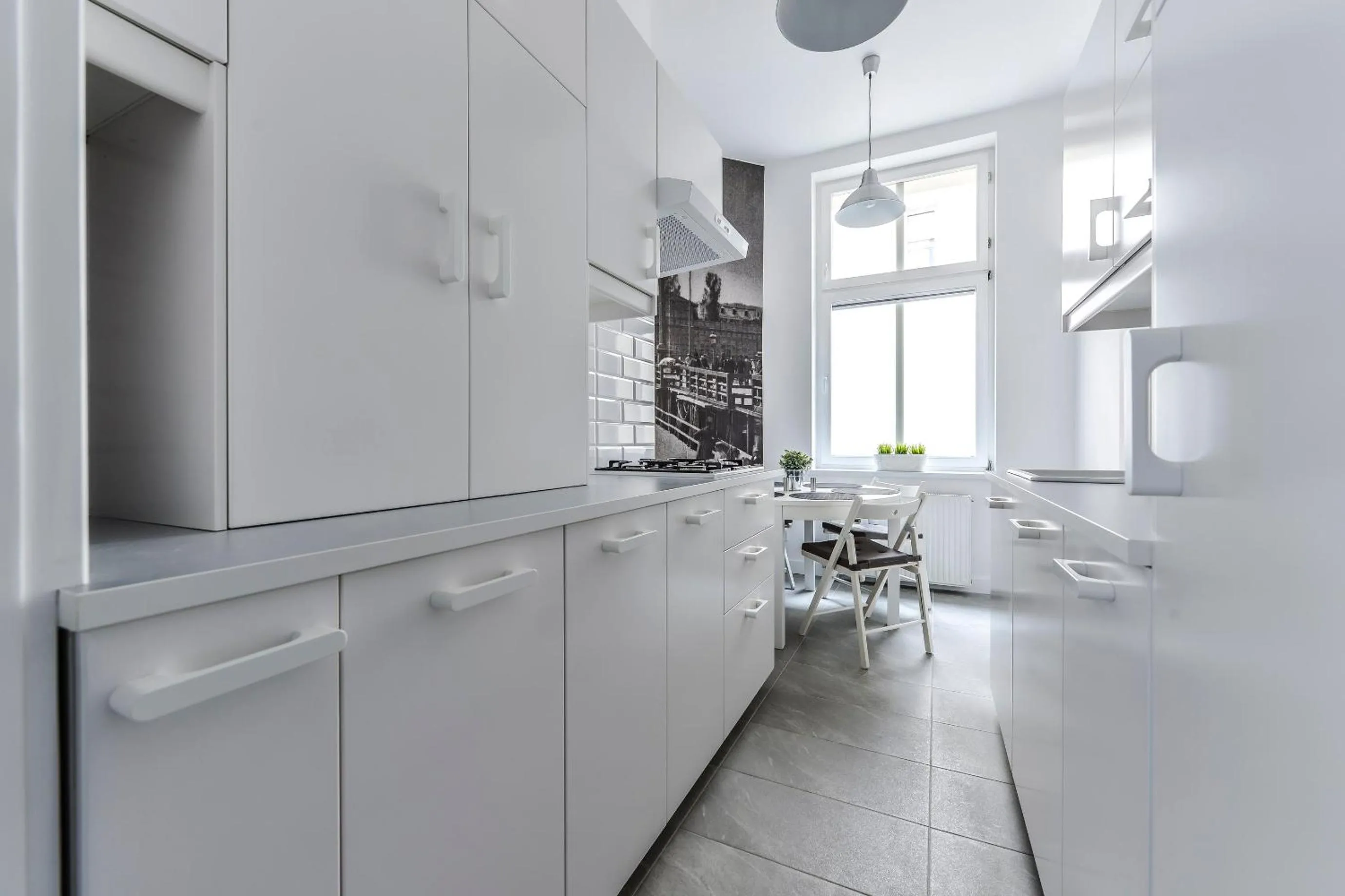 Kitchen or kitchenette in Mieszkanie przy deptaku Sopot by OneApartments