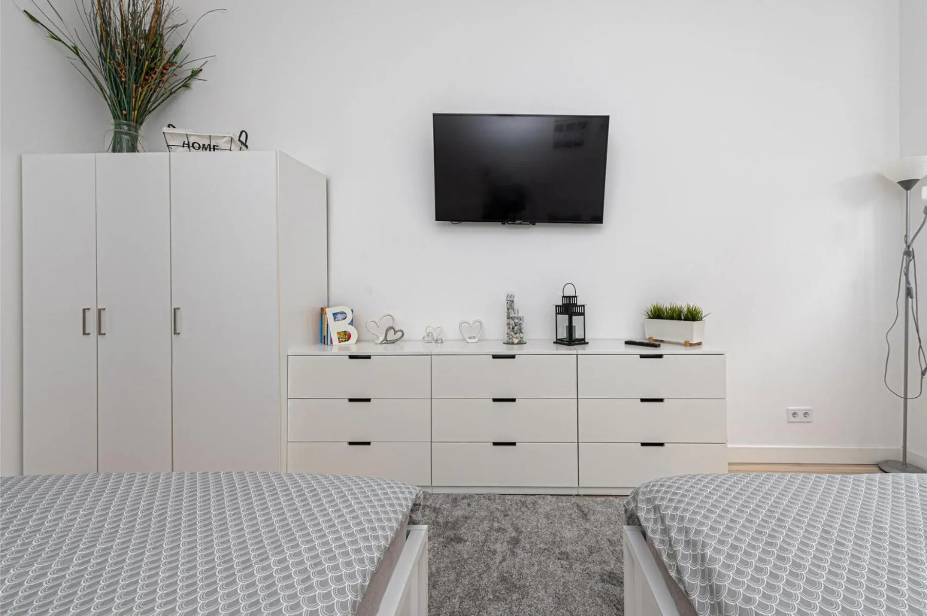 Living room in Mieszkanie przy deptaku Sopot by OneApartments