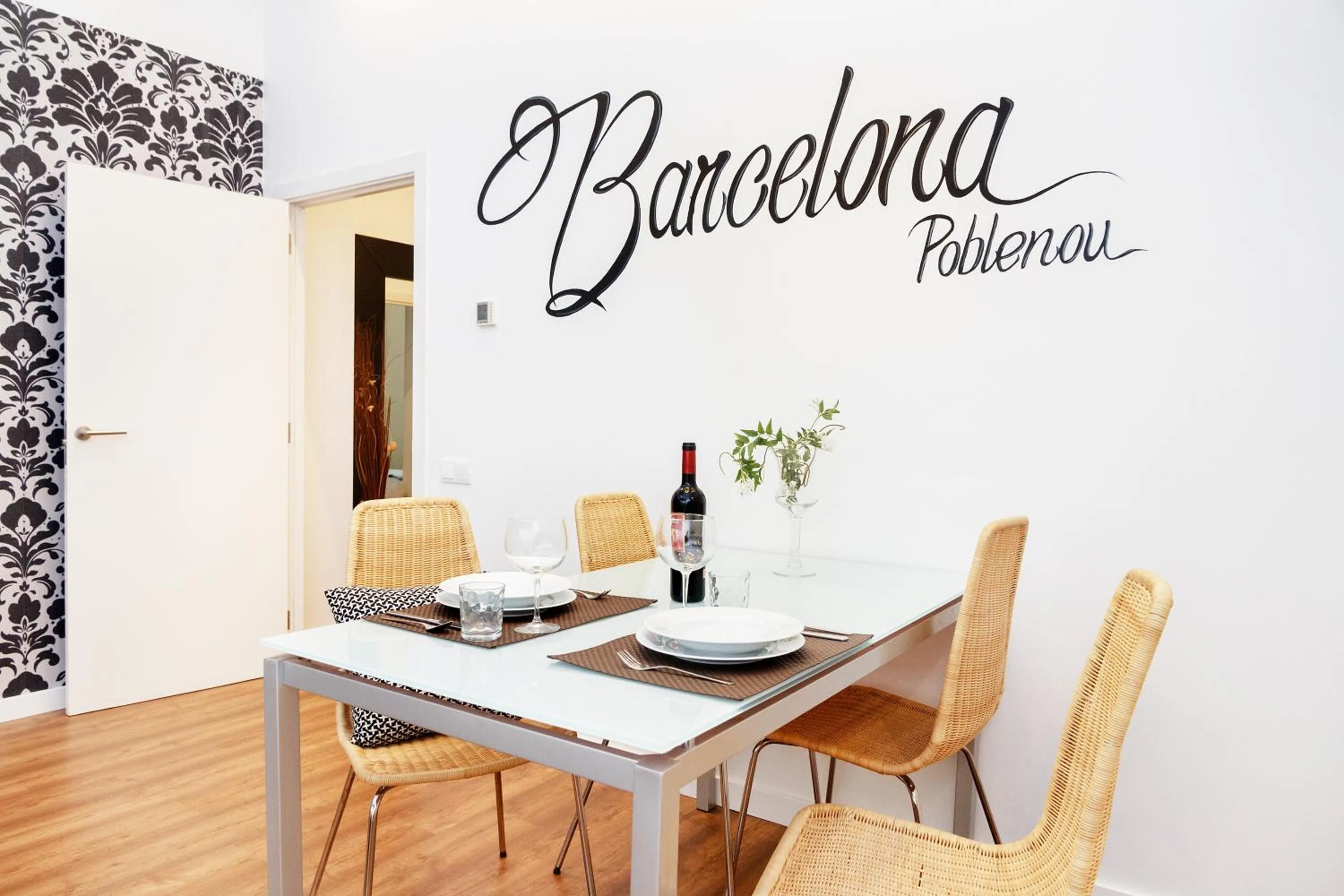 Dining area in Feelathome Poblenou Beach Apartments
