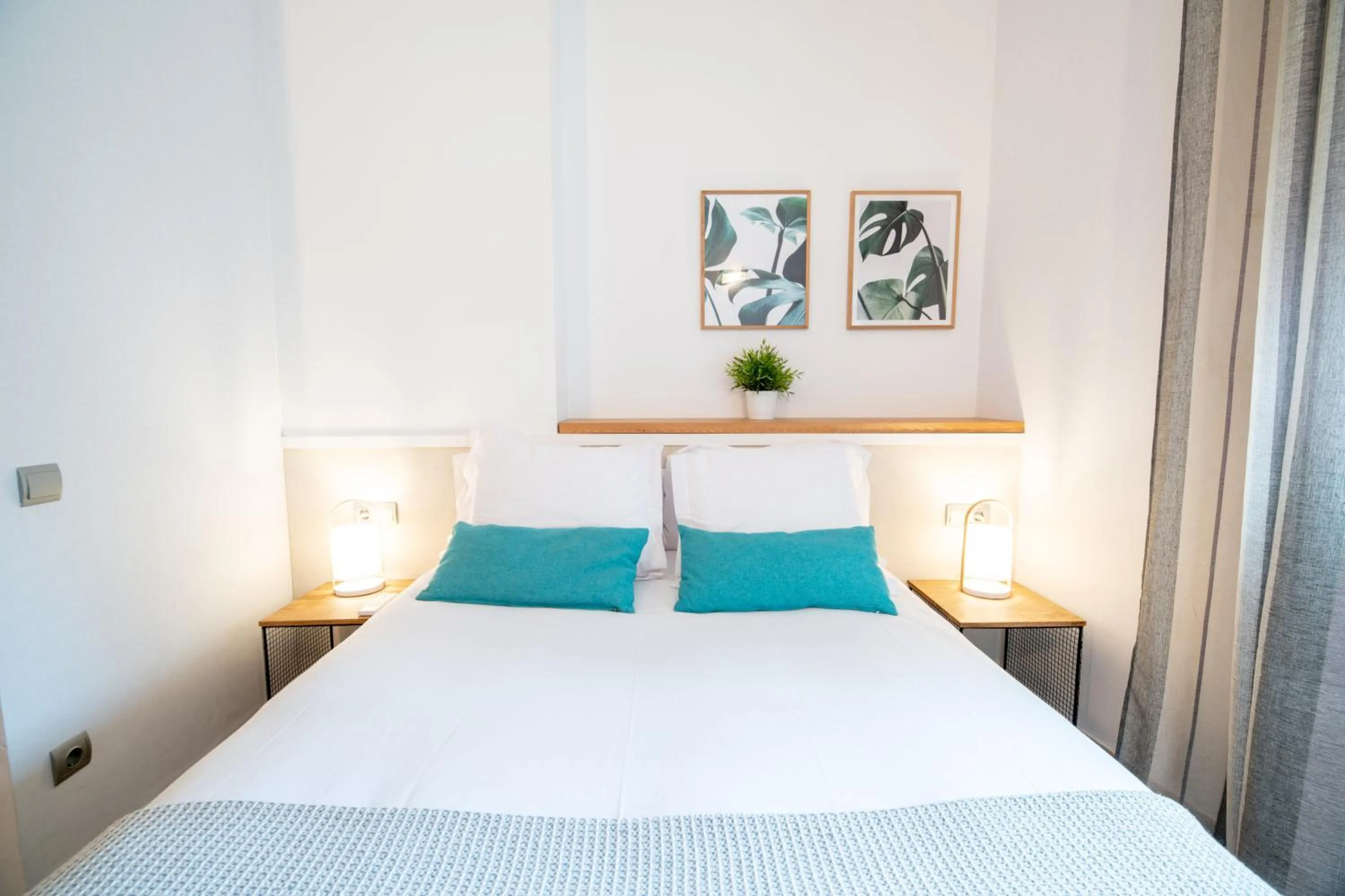 Bed in Feelathome Poblenou Beach Apartments