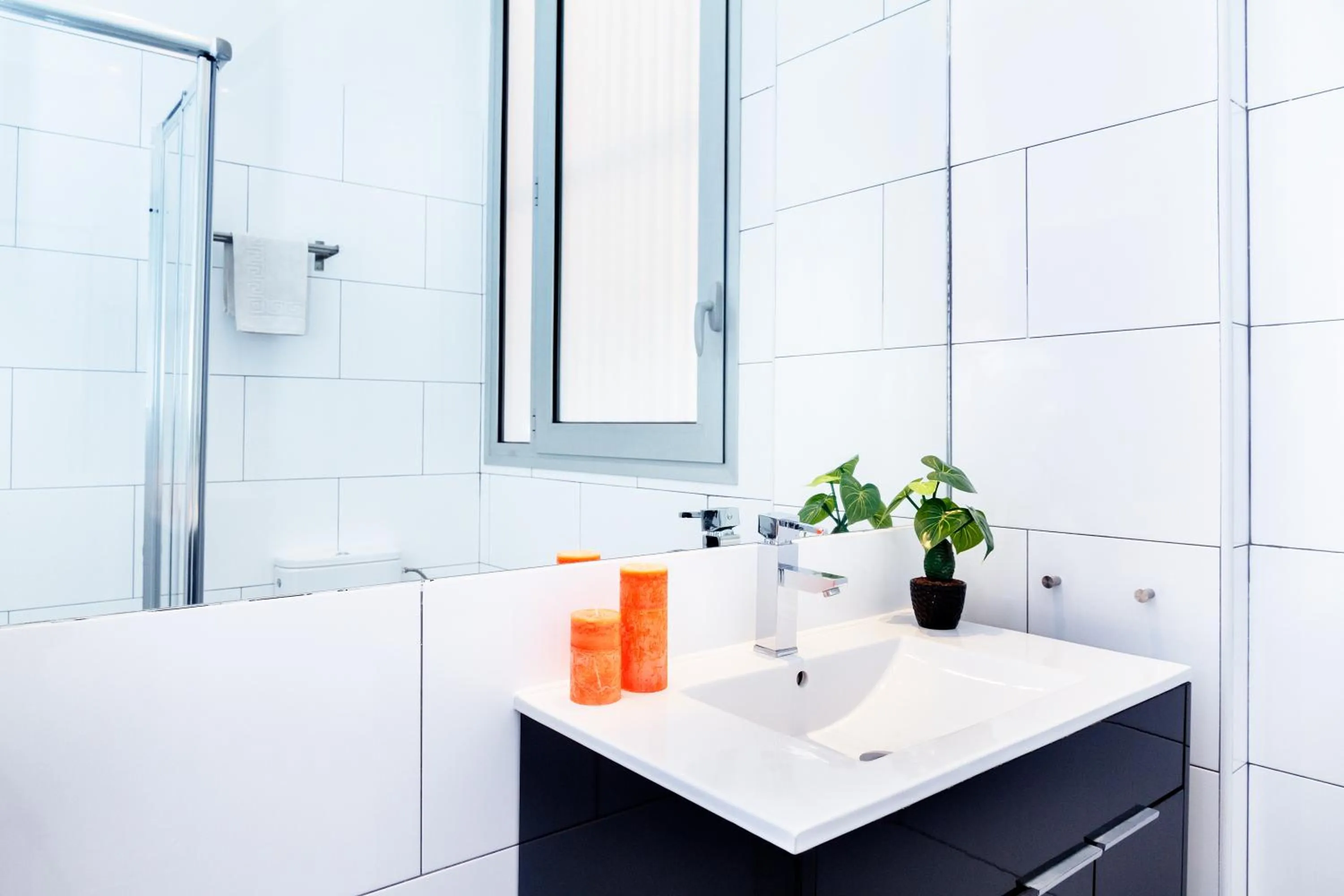 Shower in Feelathome Poblenou Beach Apartments