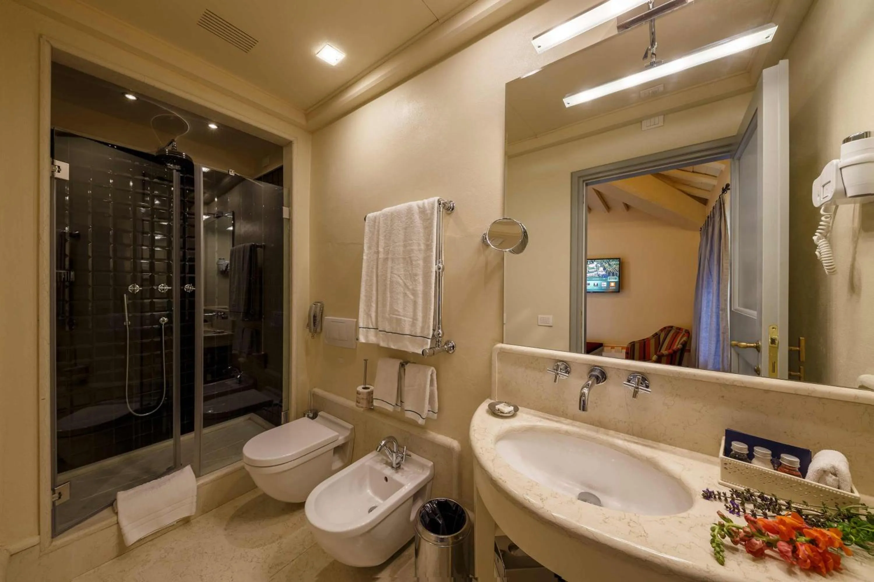 Bathroom in Borgo Scopeto Wine & Country Relais