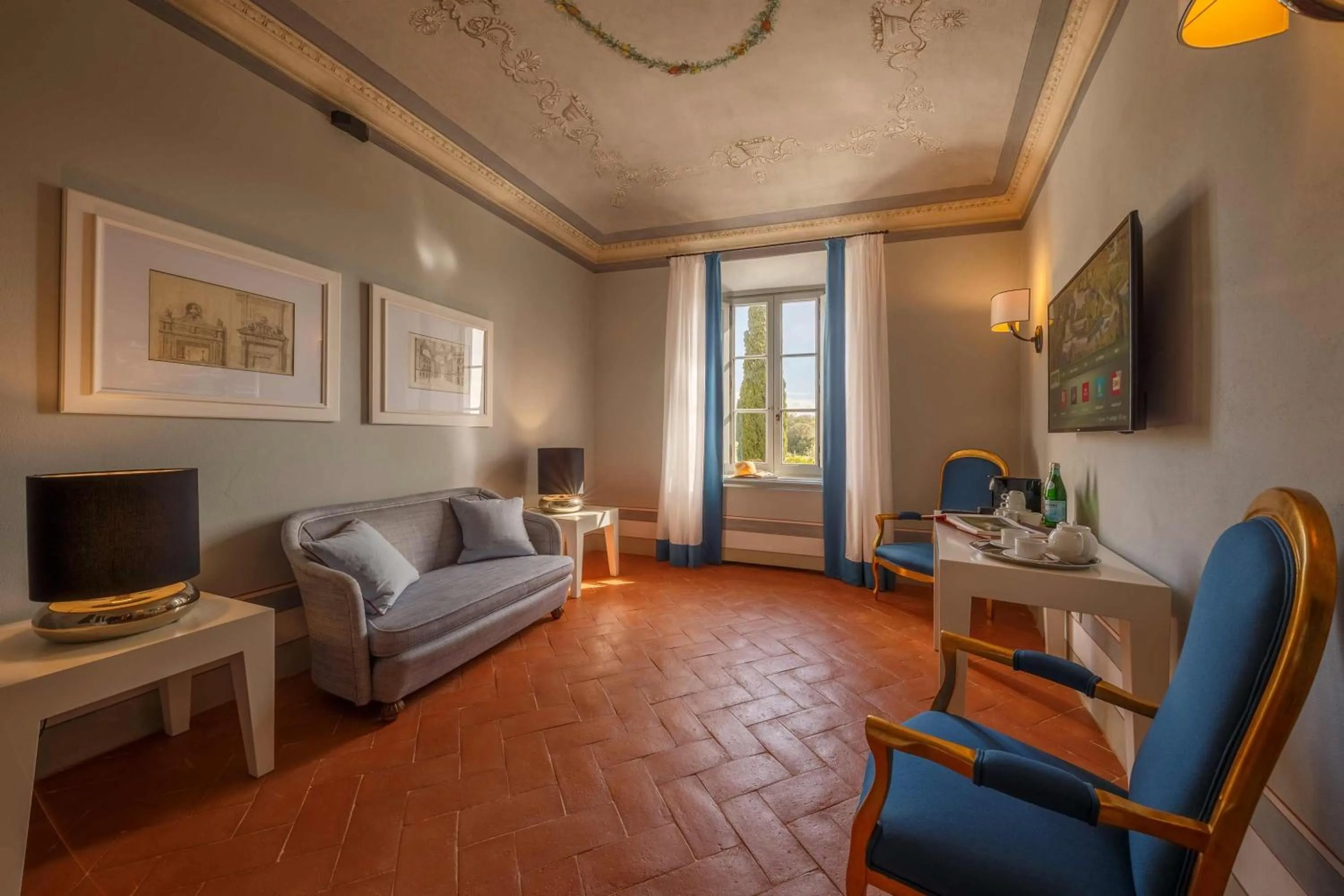 Living room in Borgo Scopeto Wine & Country Relais