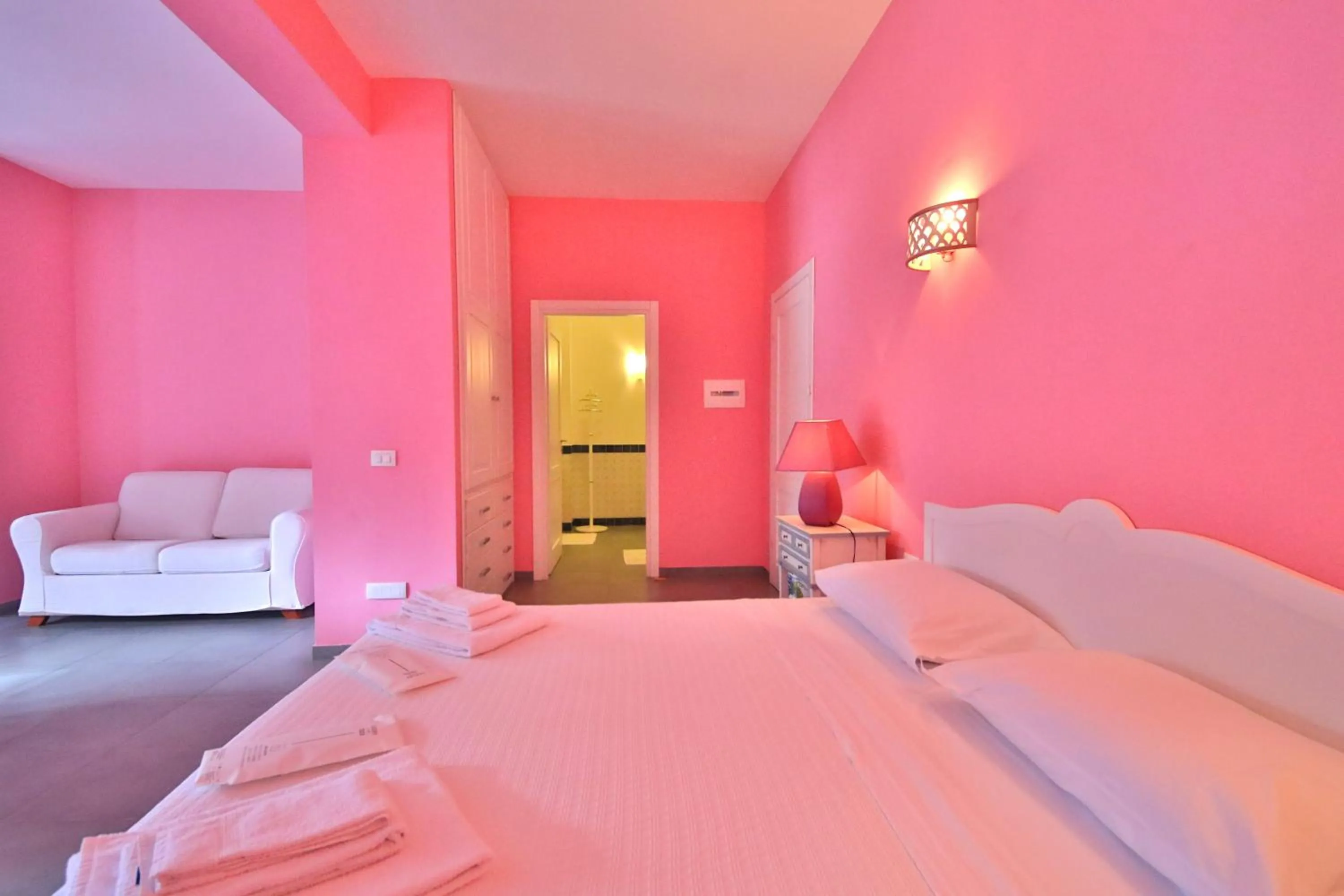 Bed in Villa i Giardini di Limoni by KlabHouse